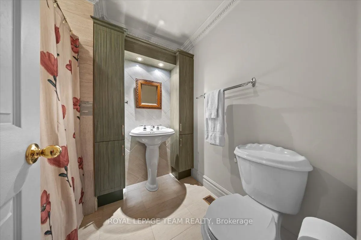 27 Forsyth Lane, #14