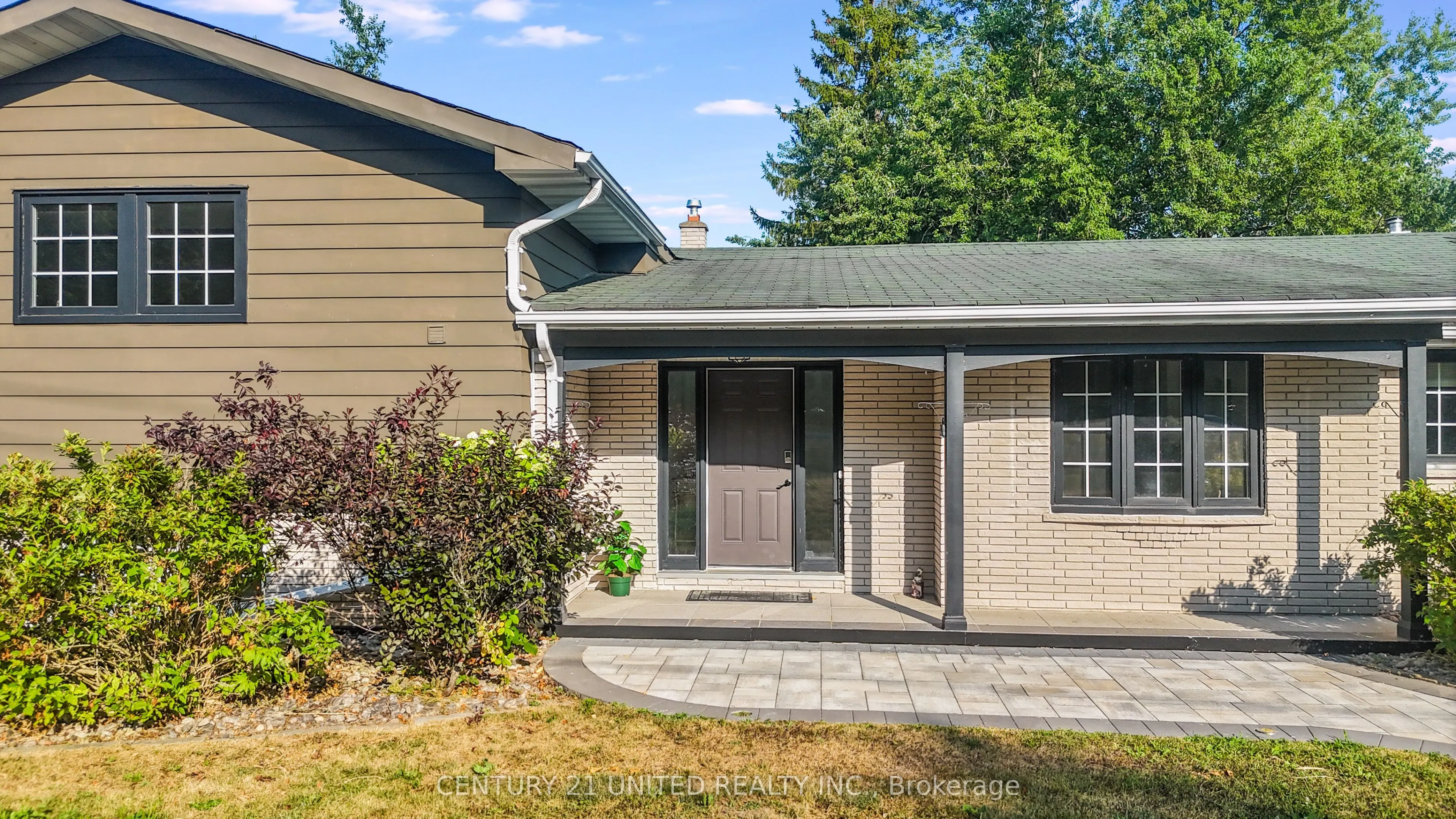 1143 Connaught Drive