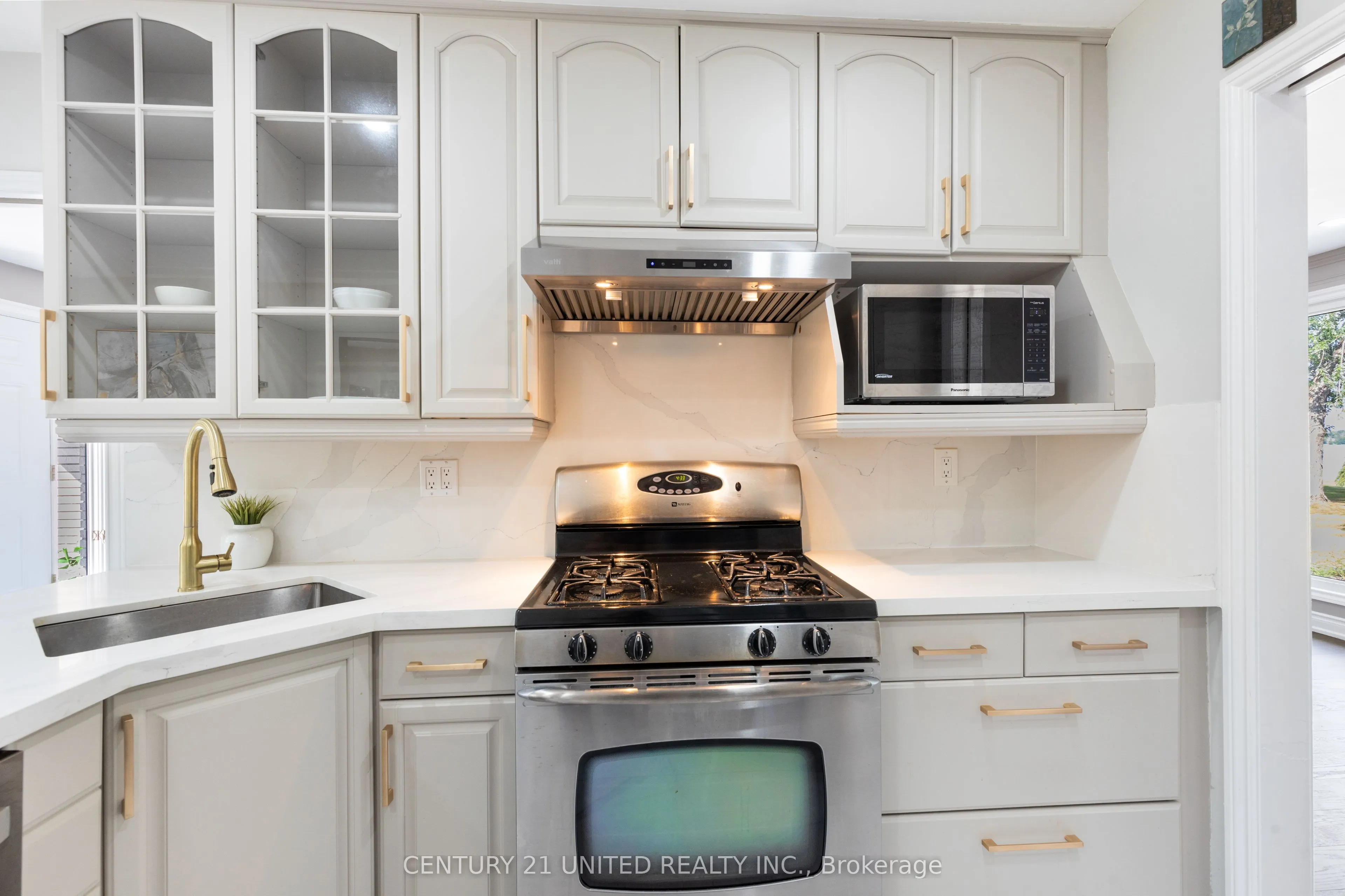 1143 Connaught Drive