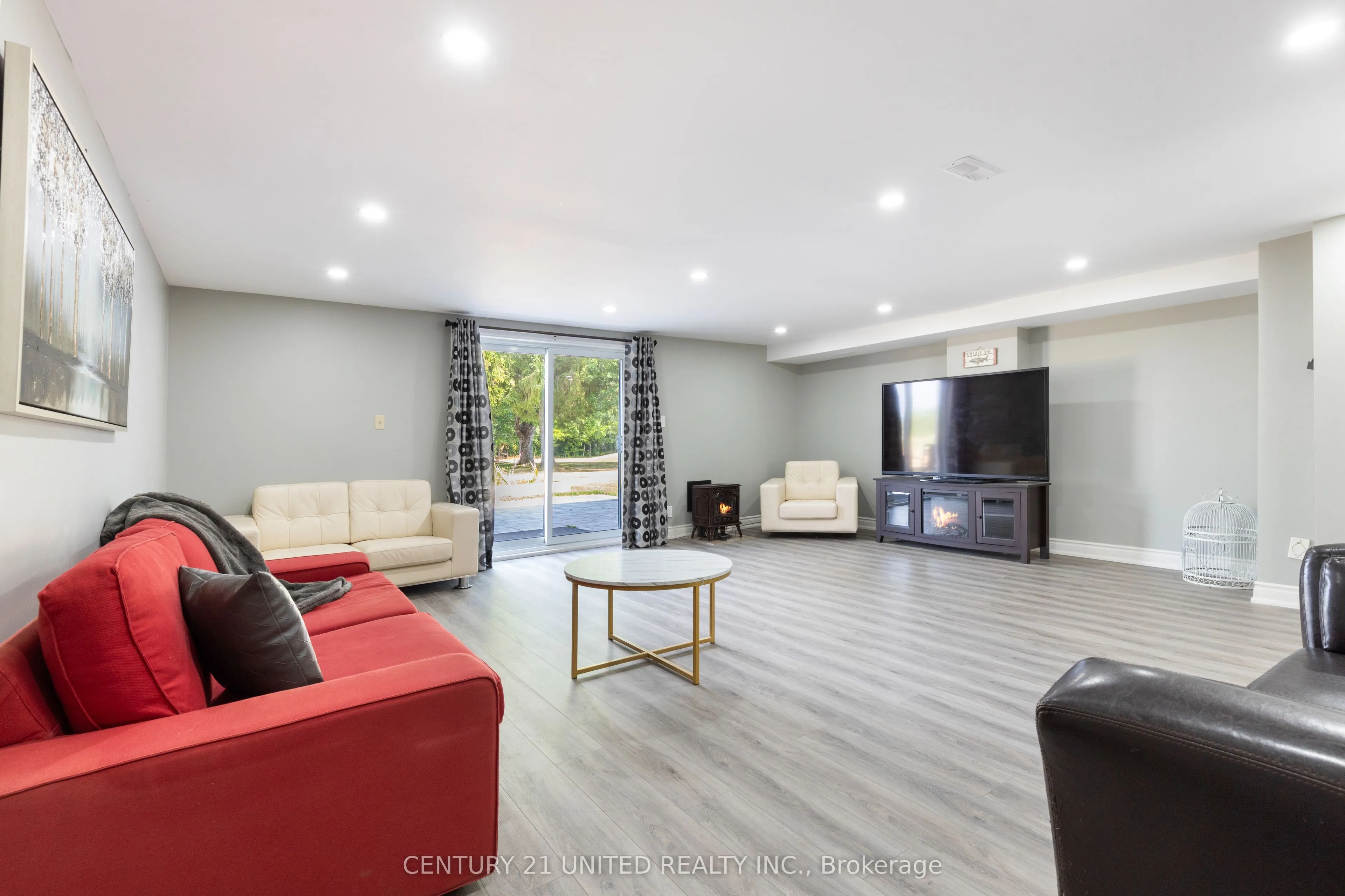 1143 Connaught Drive
