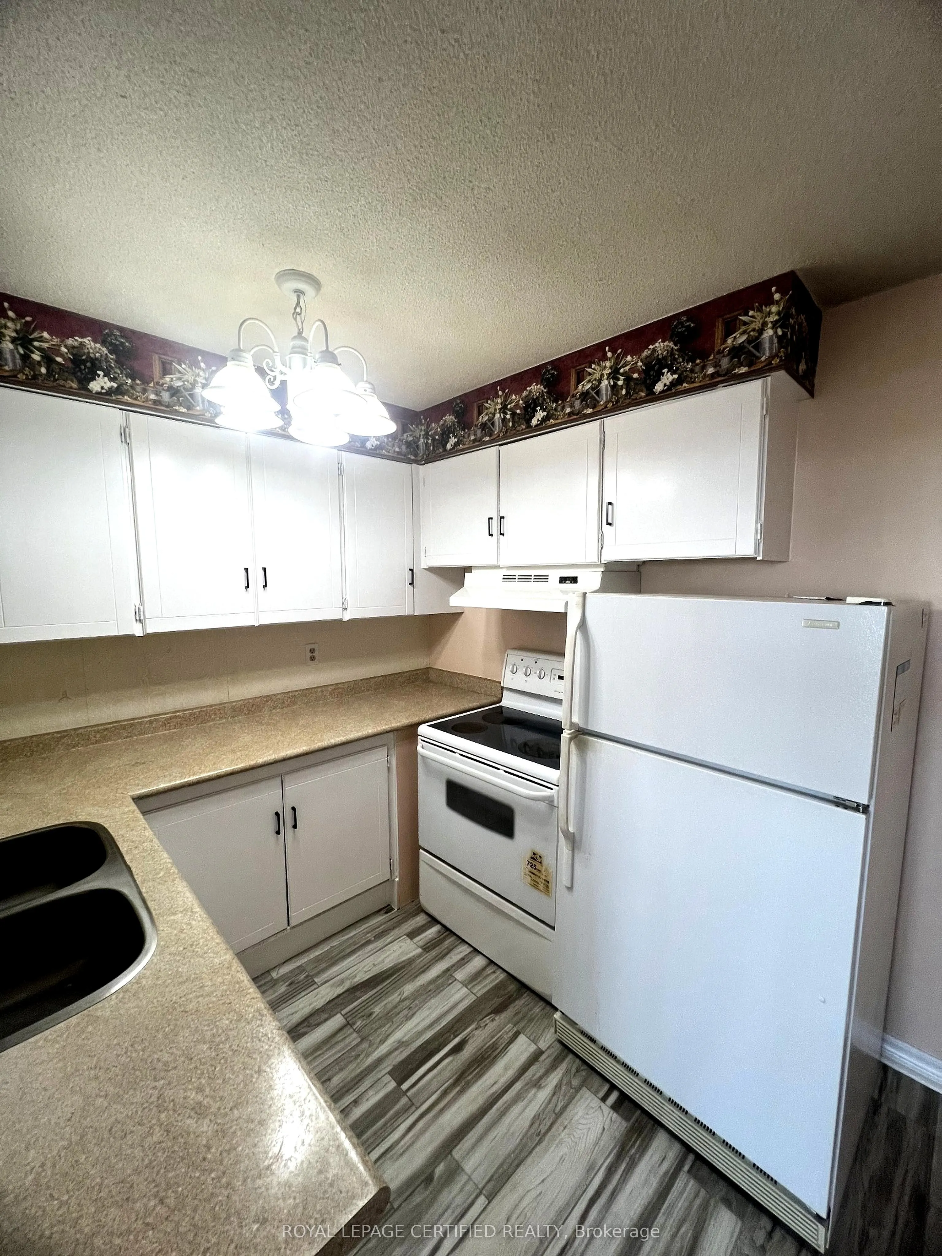 225 Harvard Place, #1202