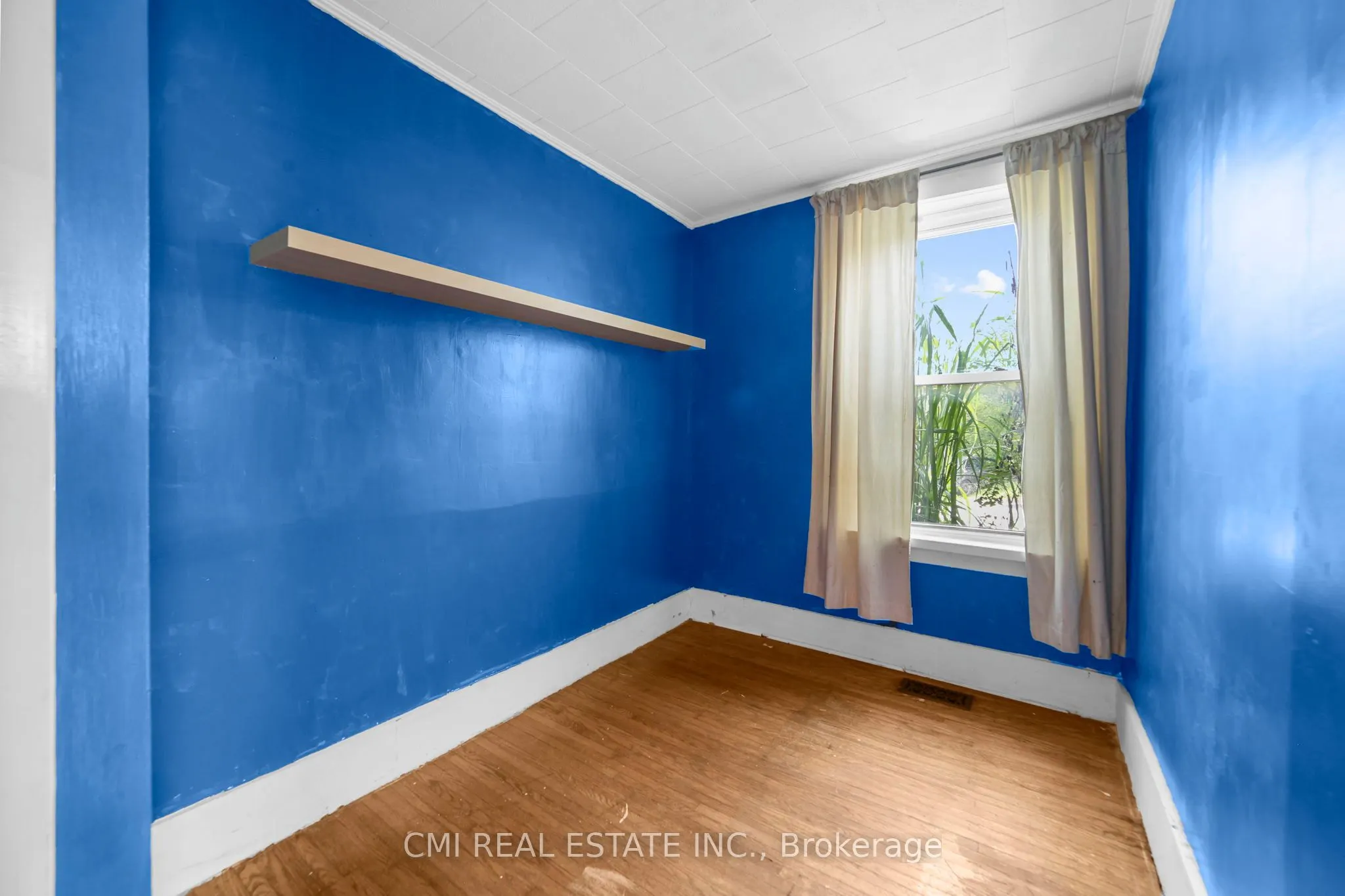 120 Second Avenue E