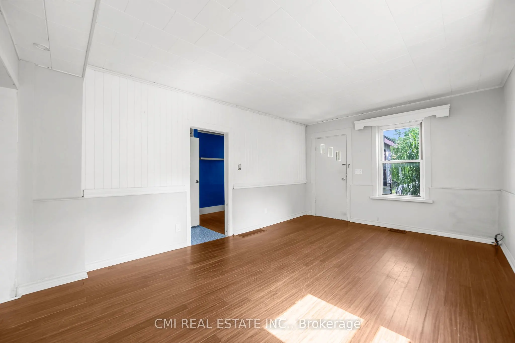 120 Second Avenue E