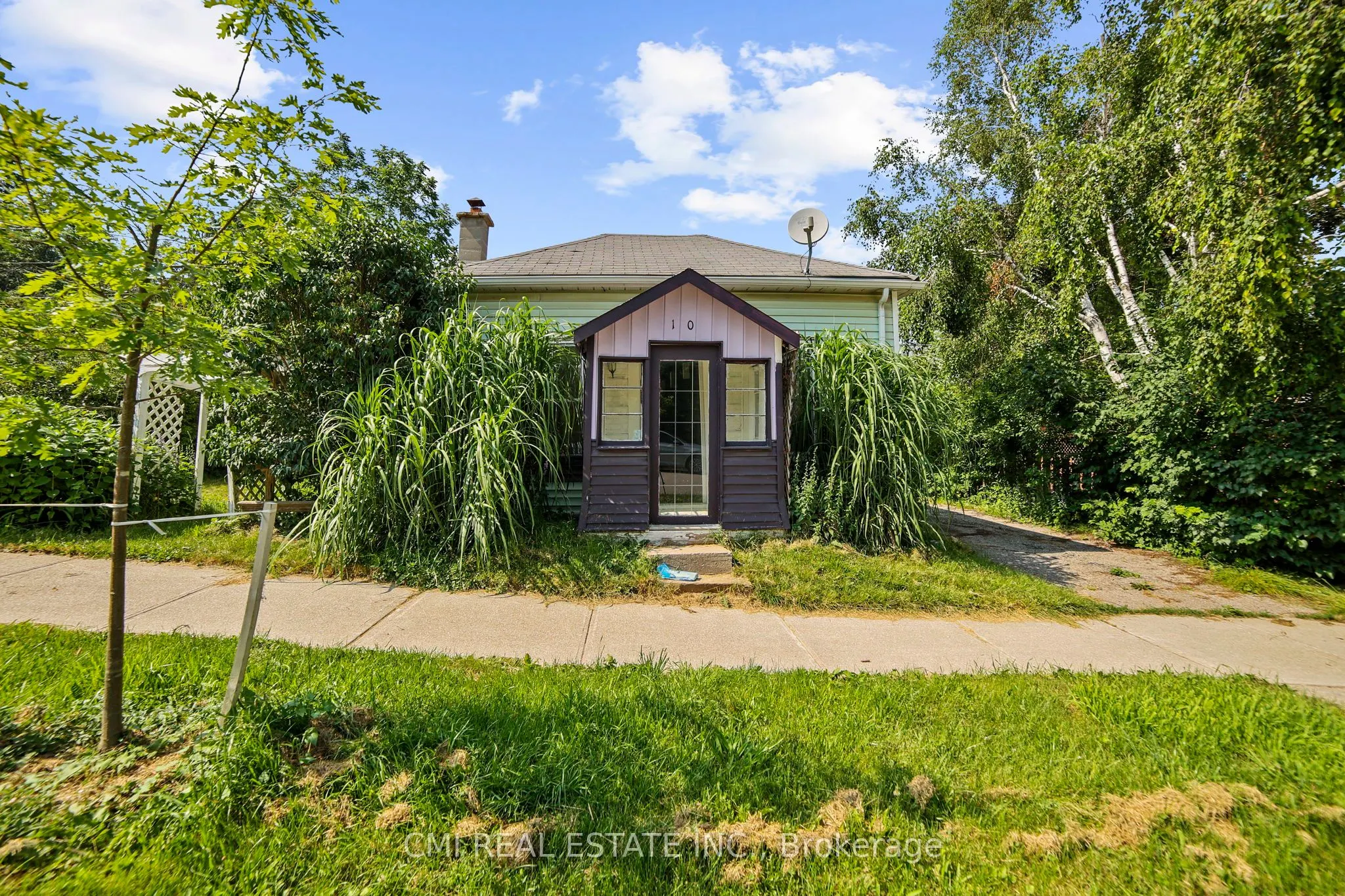 120 Second Avenue E