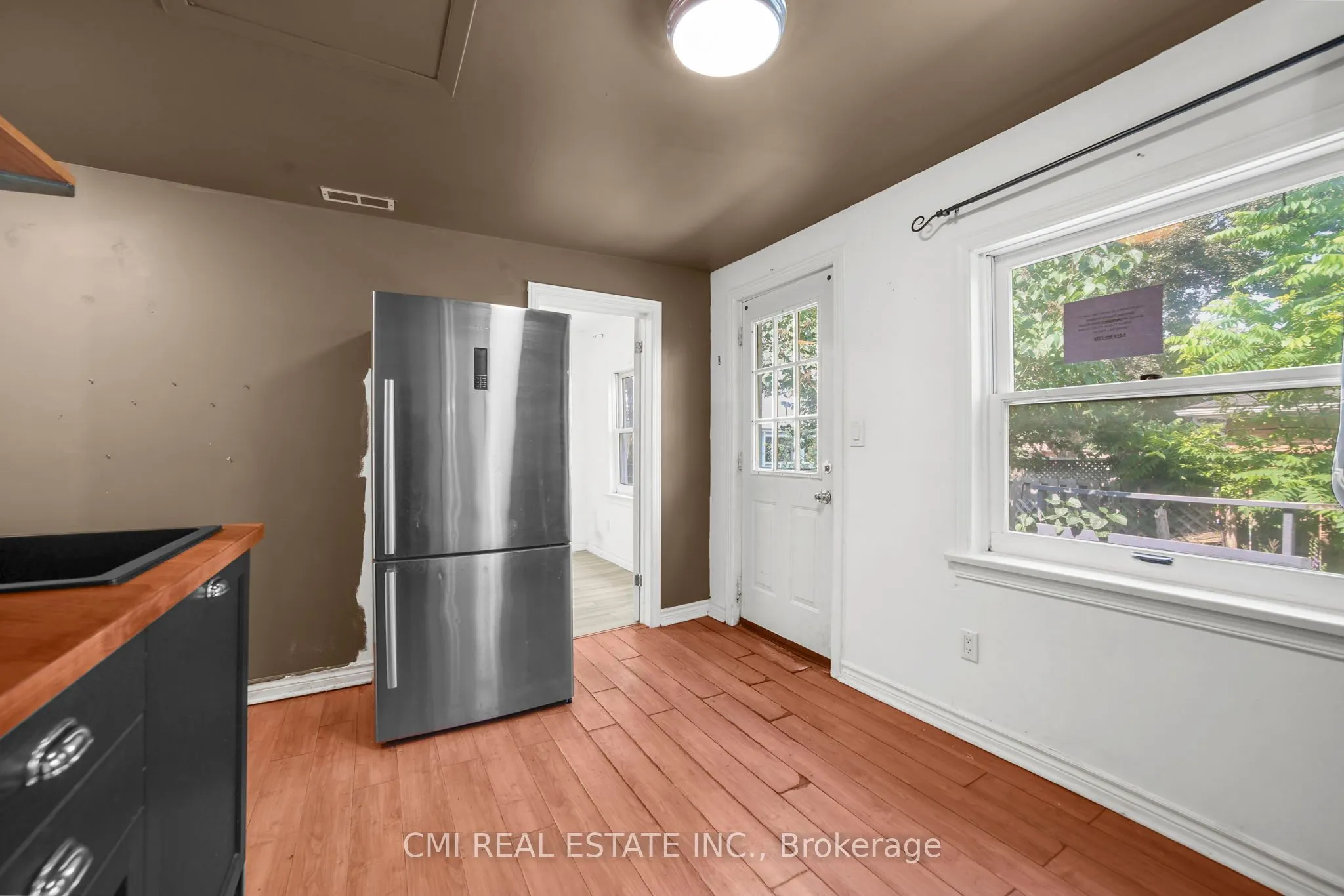 120 Second Avenue E