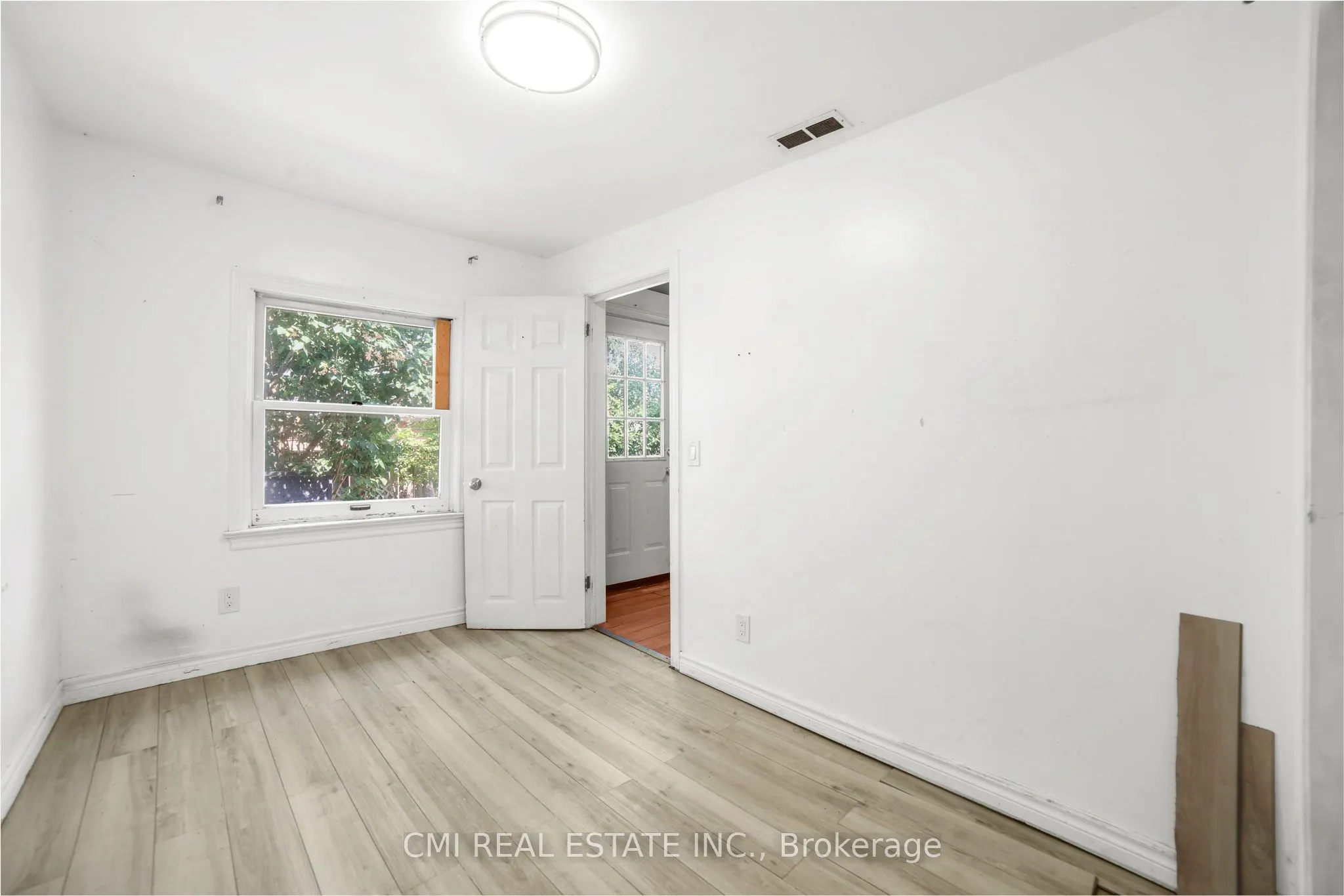 120 Second Avenue E