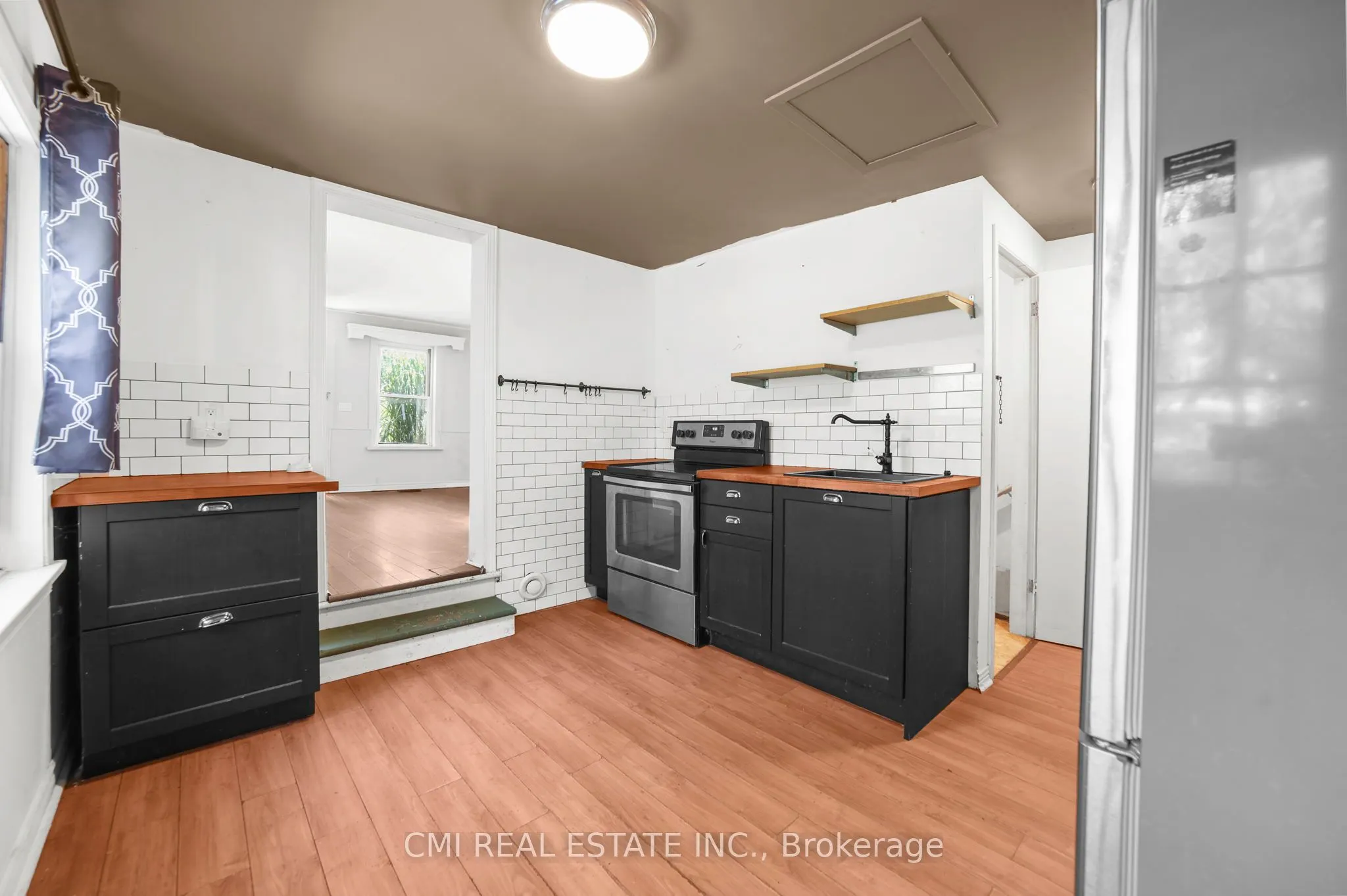 120 Second Avenue E