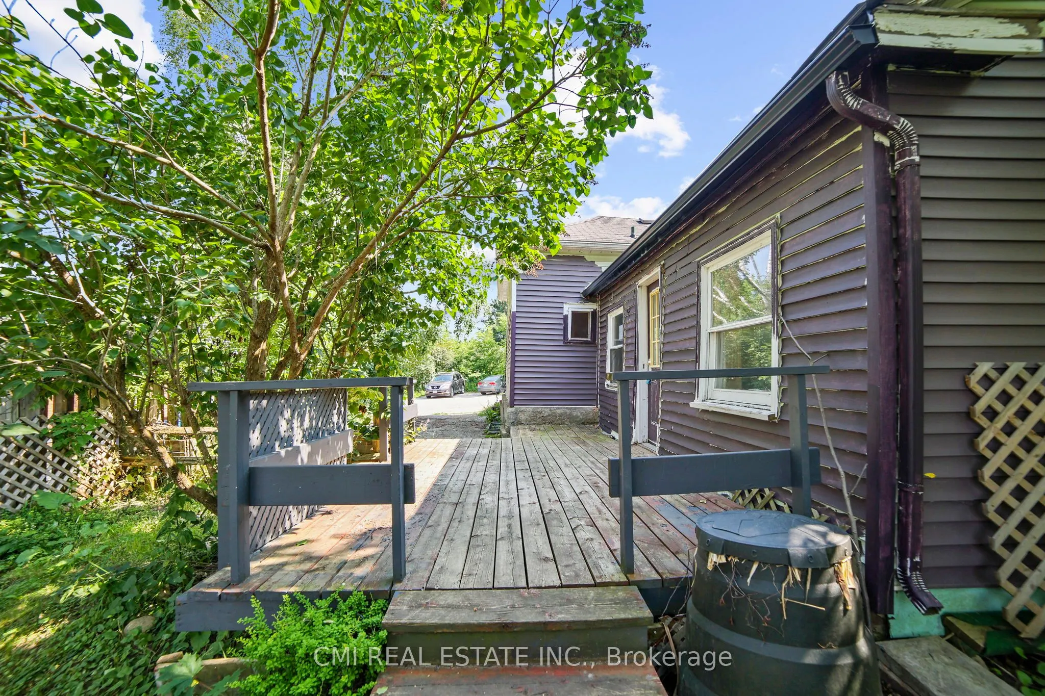 120 Second Avenue E