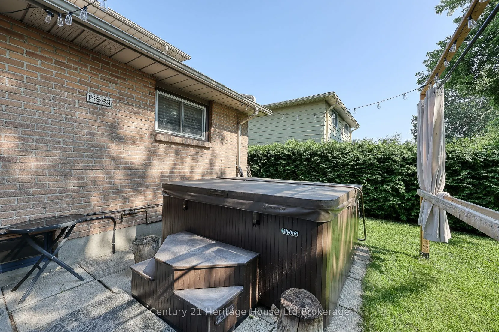 9 Edmunds Crescent