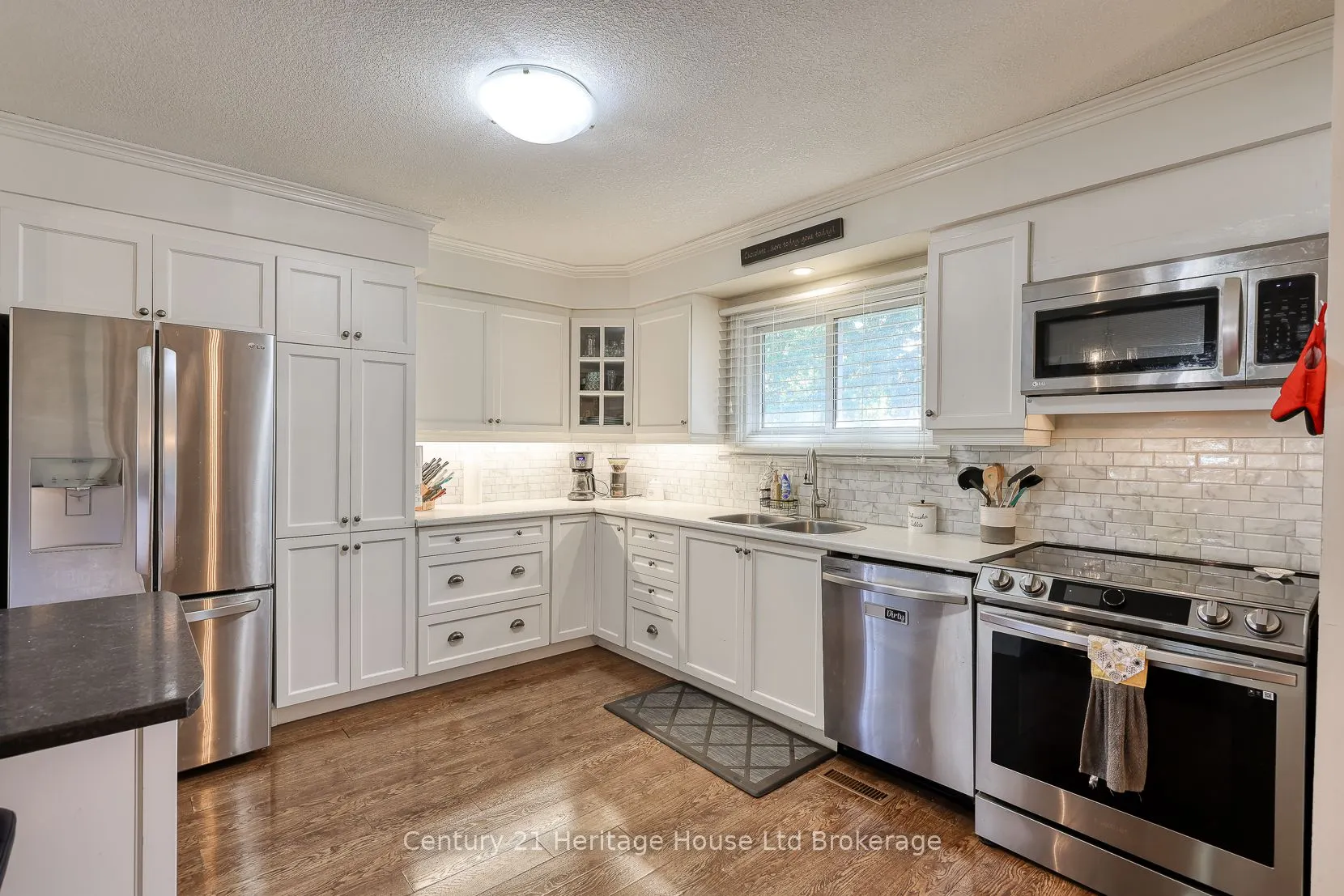9 Edmunds Crescent