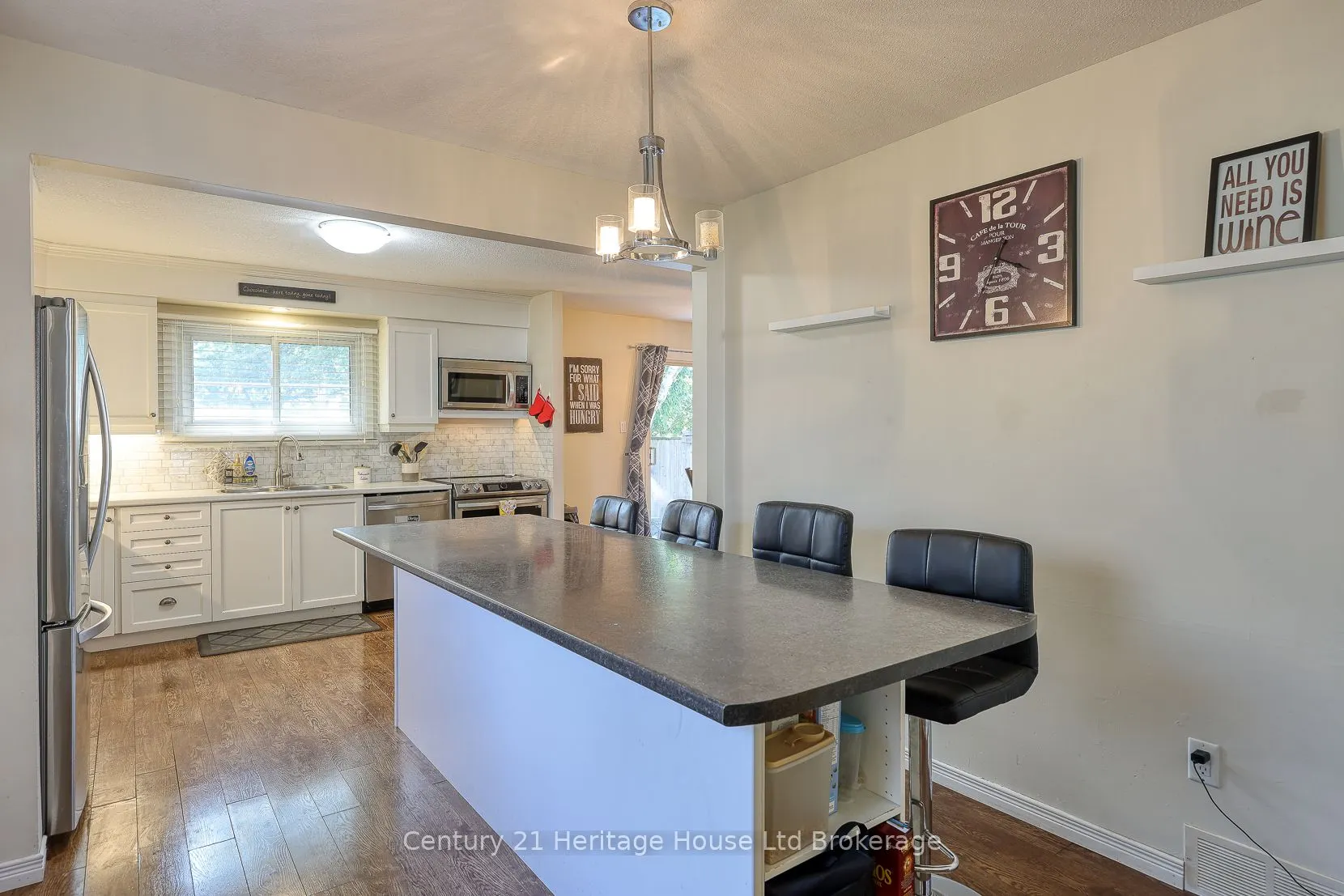 9 Edmunds Crescent