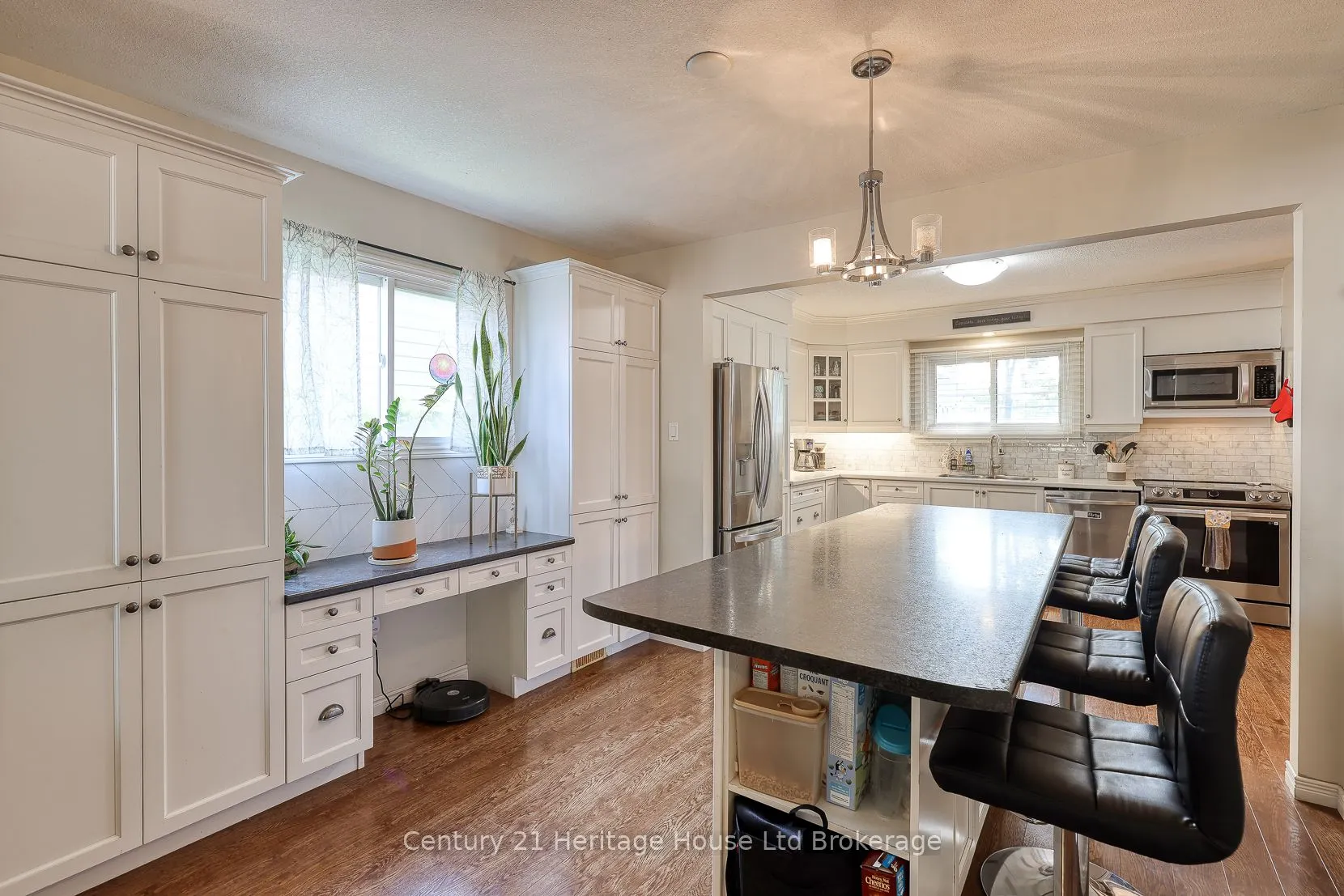 9 Edmunds Crescent