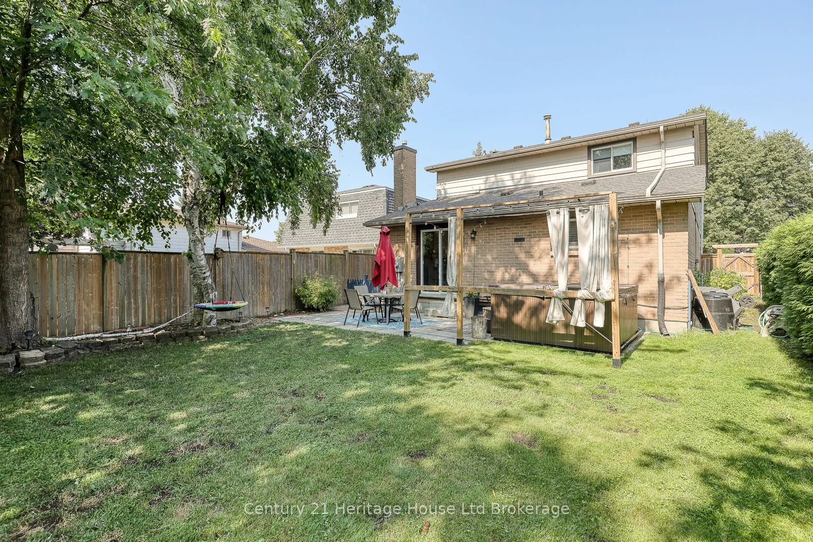 9 Edmunds Crescent