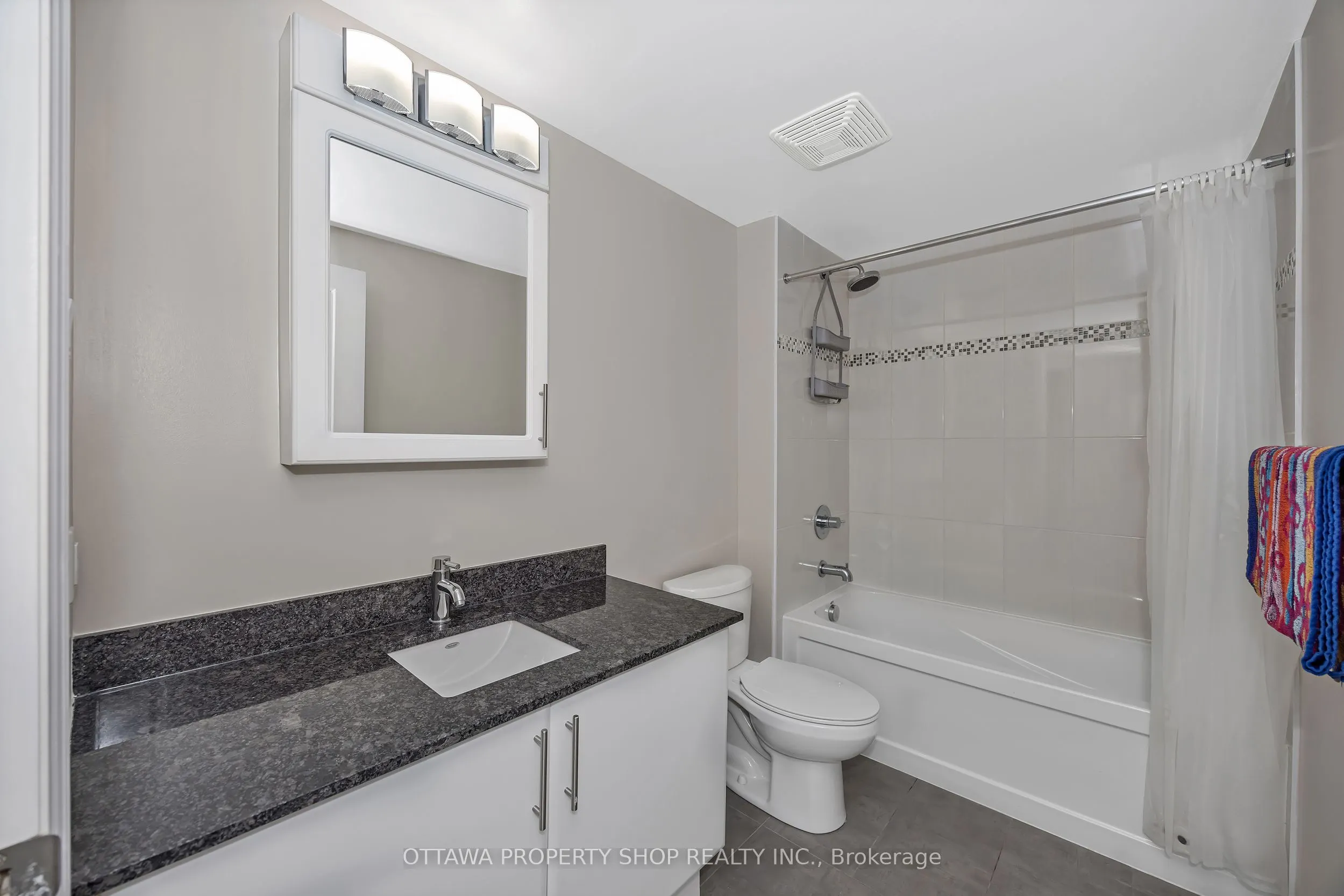 242 Rideau Street, #1209