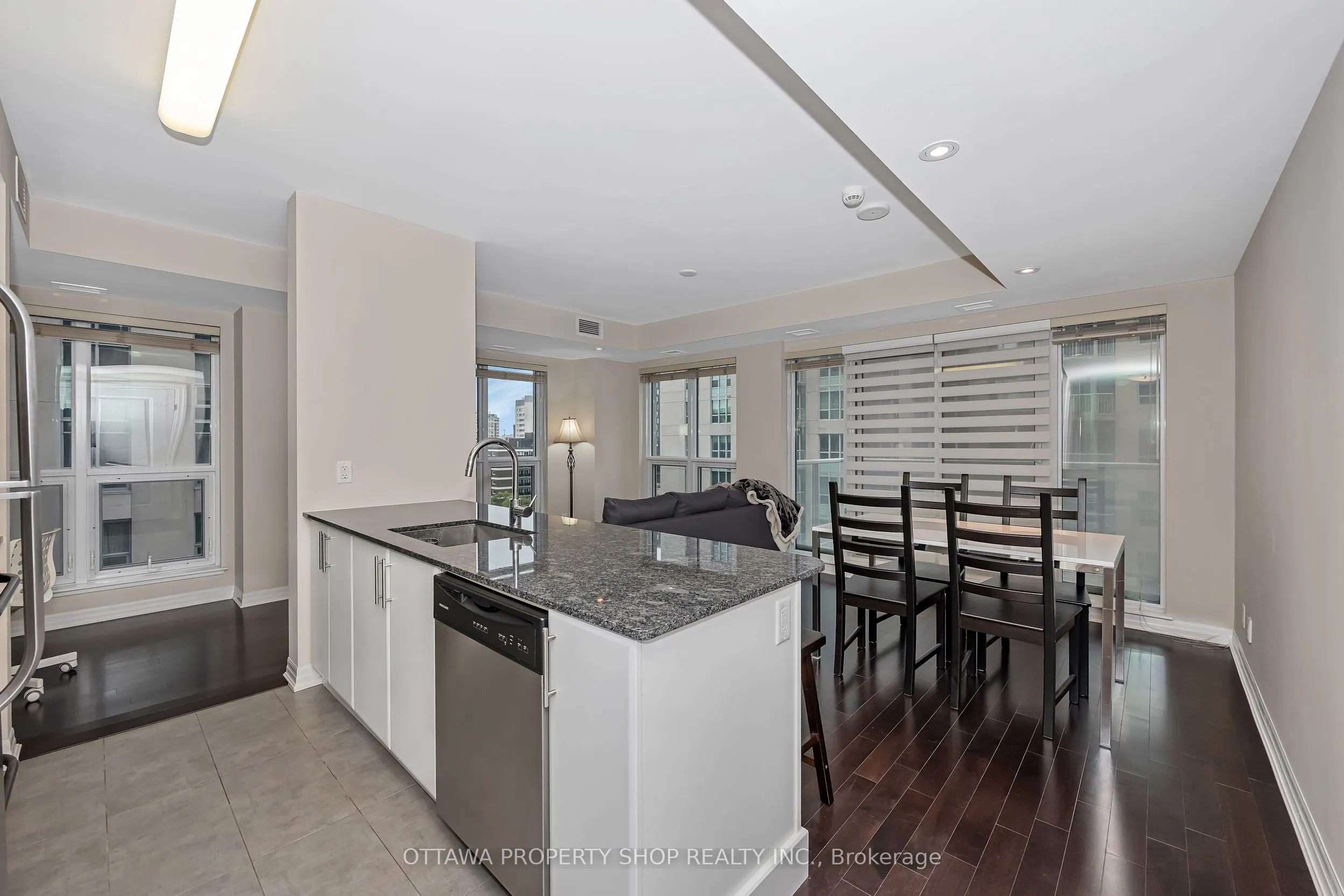 242 Rideau Street, #1209