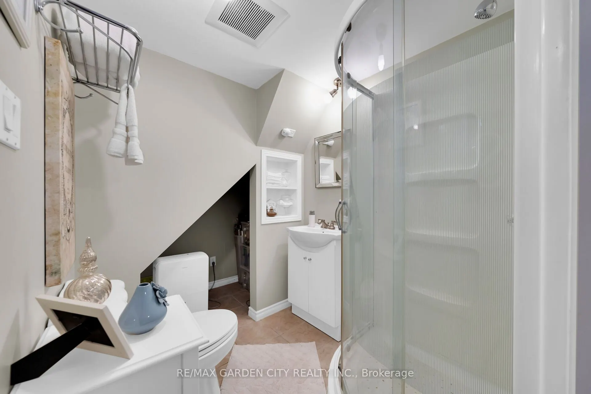 4165 WILLIAM Street
