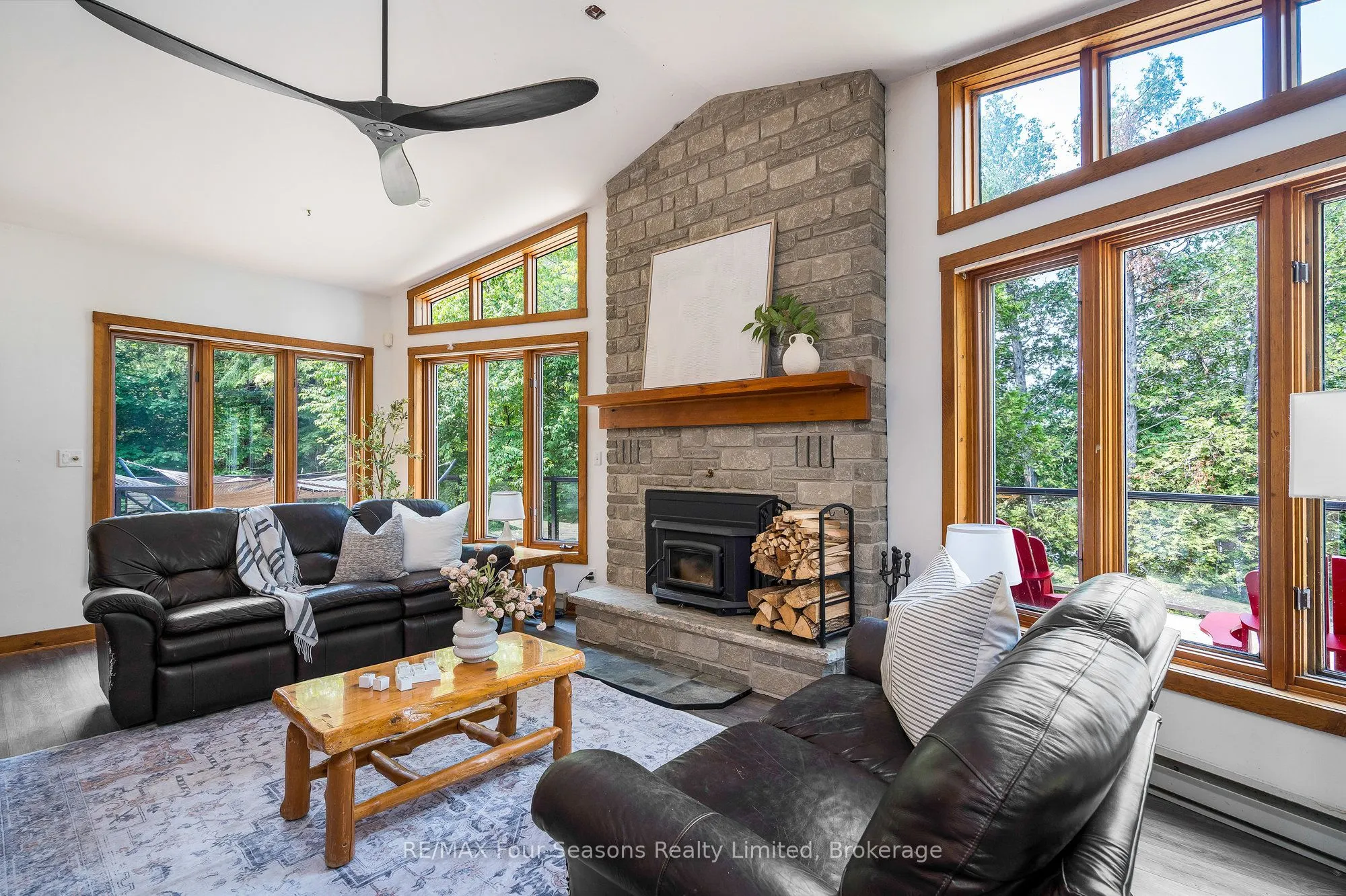 188 Highpoint Crescent