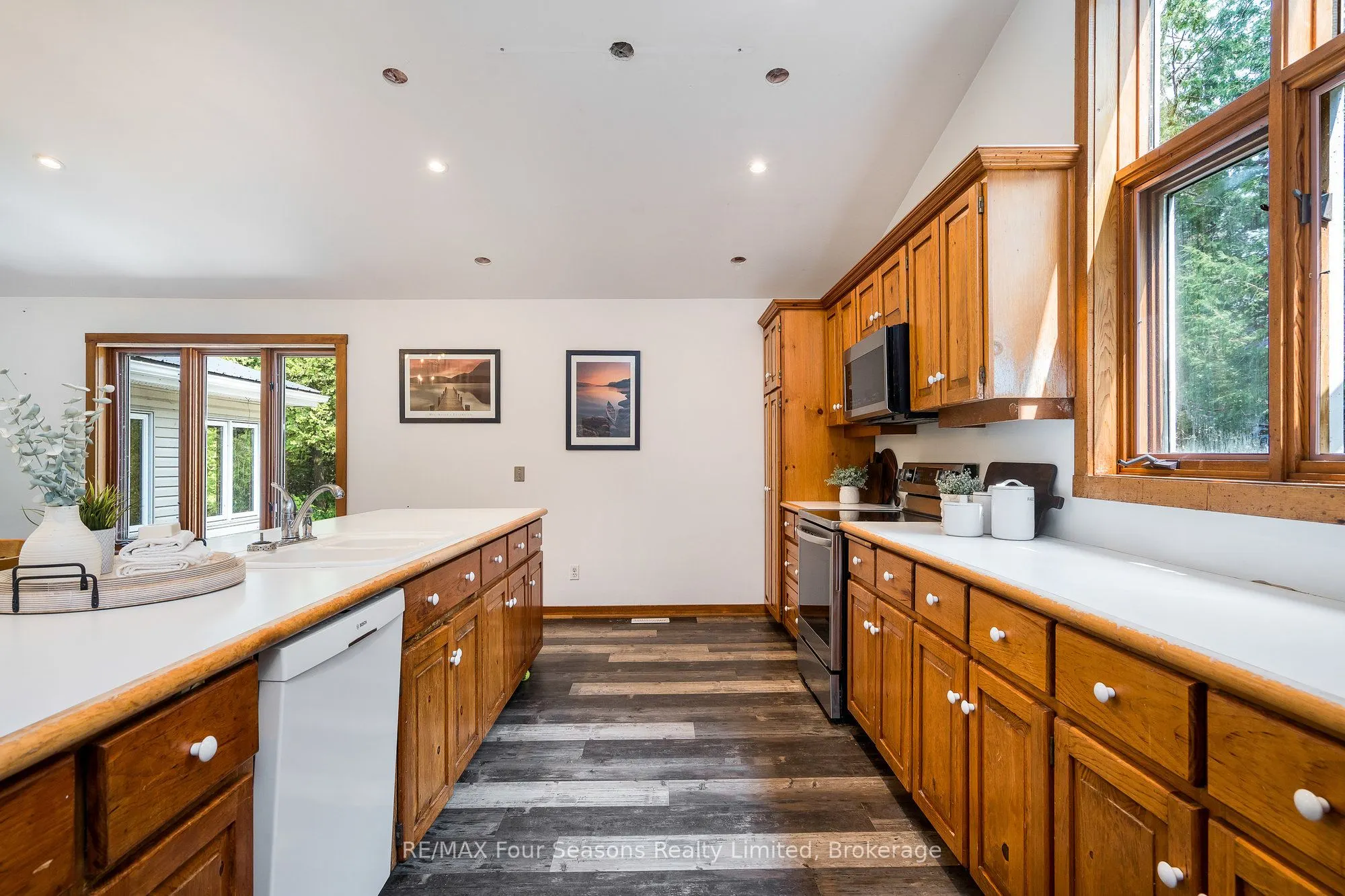 188 Highpoint Crescent