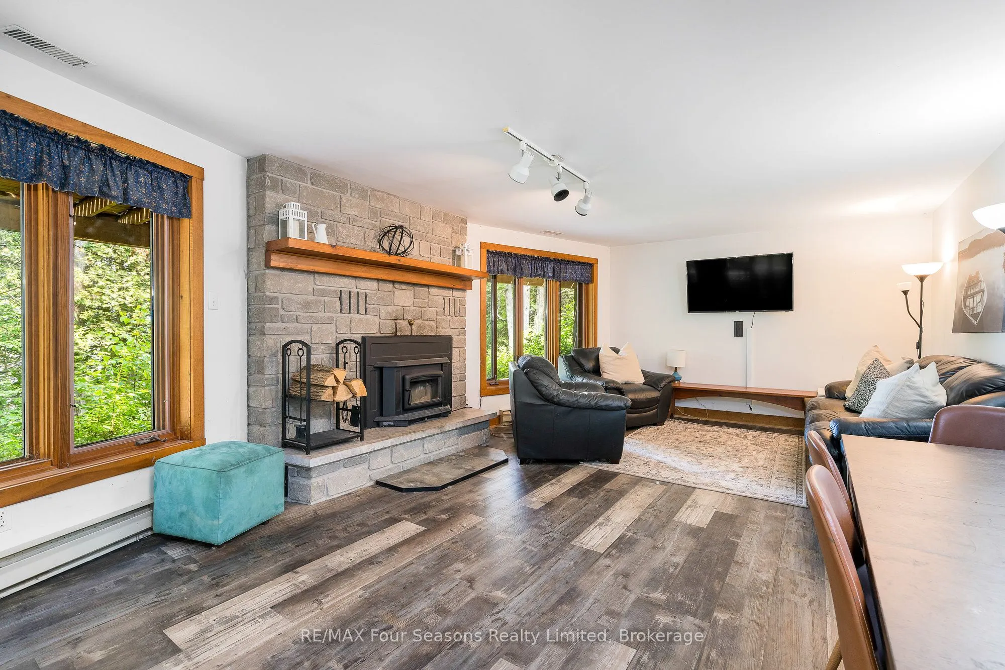 188 Highpoint Crescent