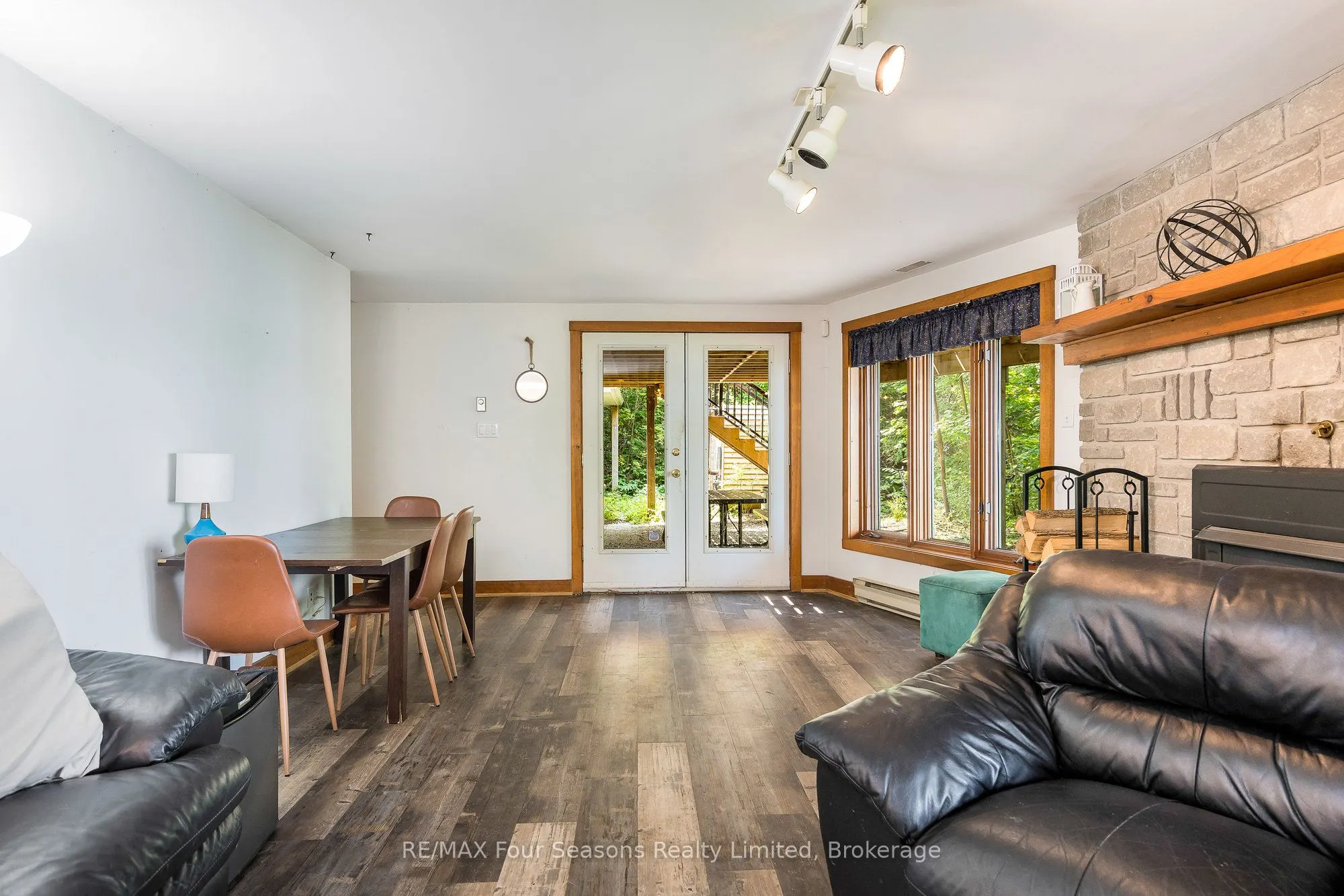 188 Highpoint Crescent