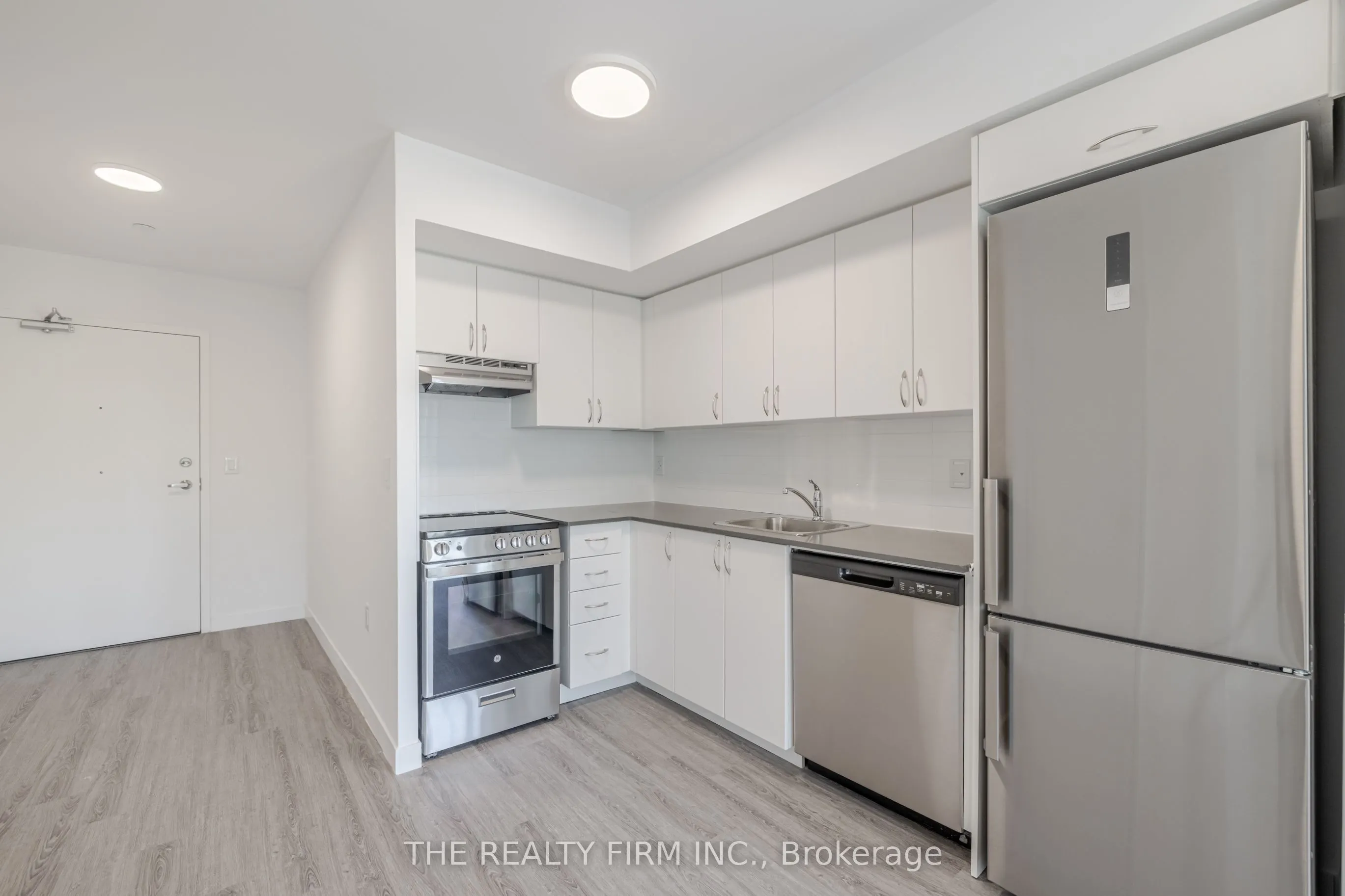 375 South Street, #806