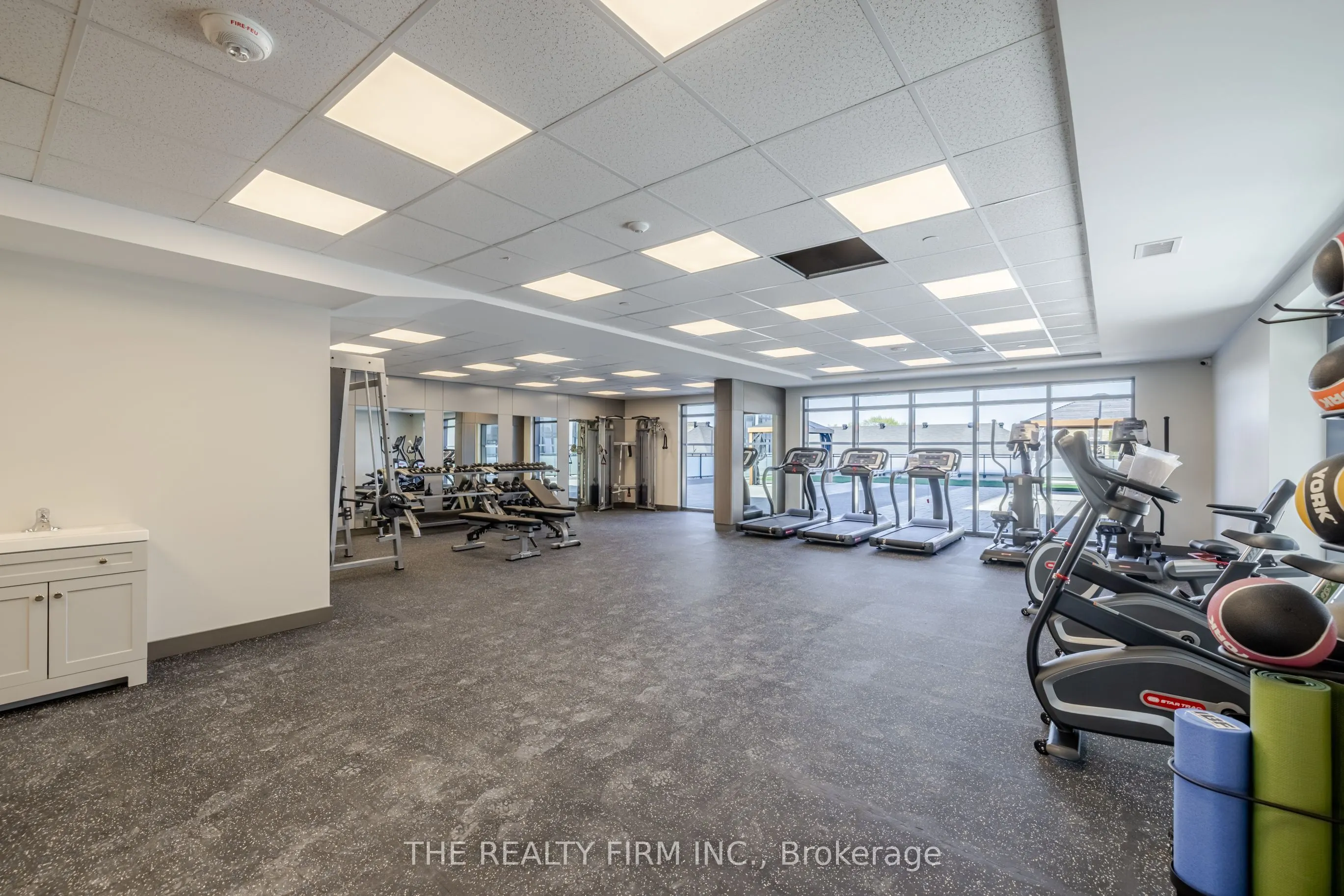 375 South Street, #806