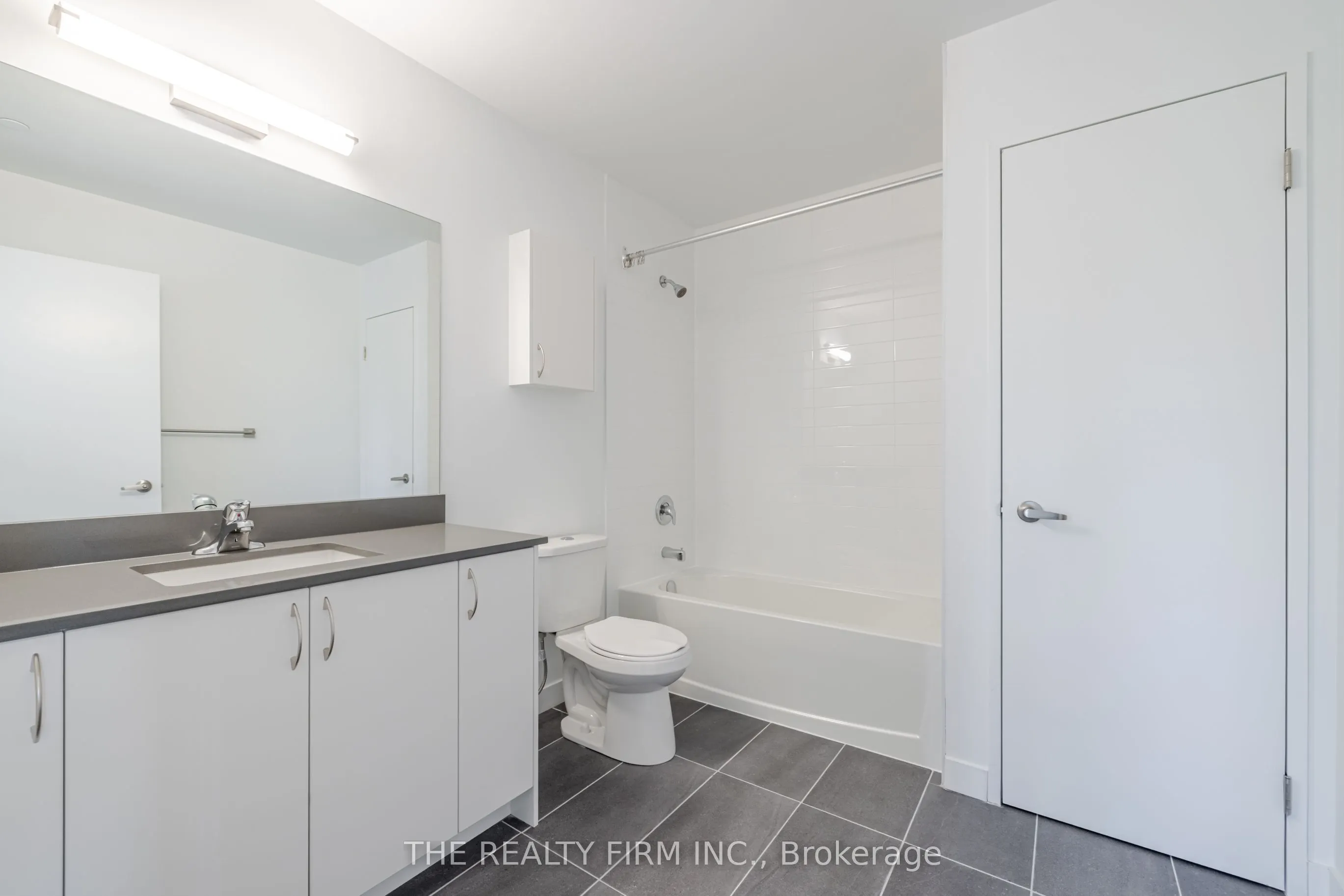 375 South Street, #806