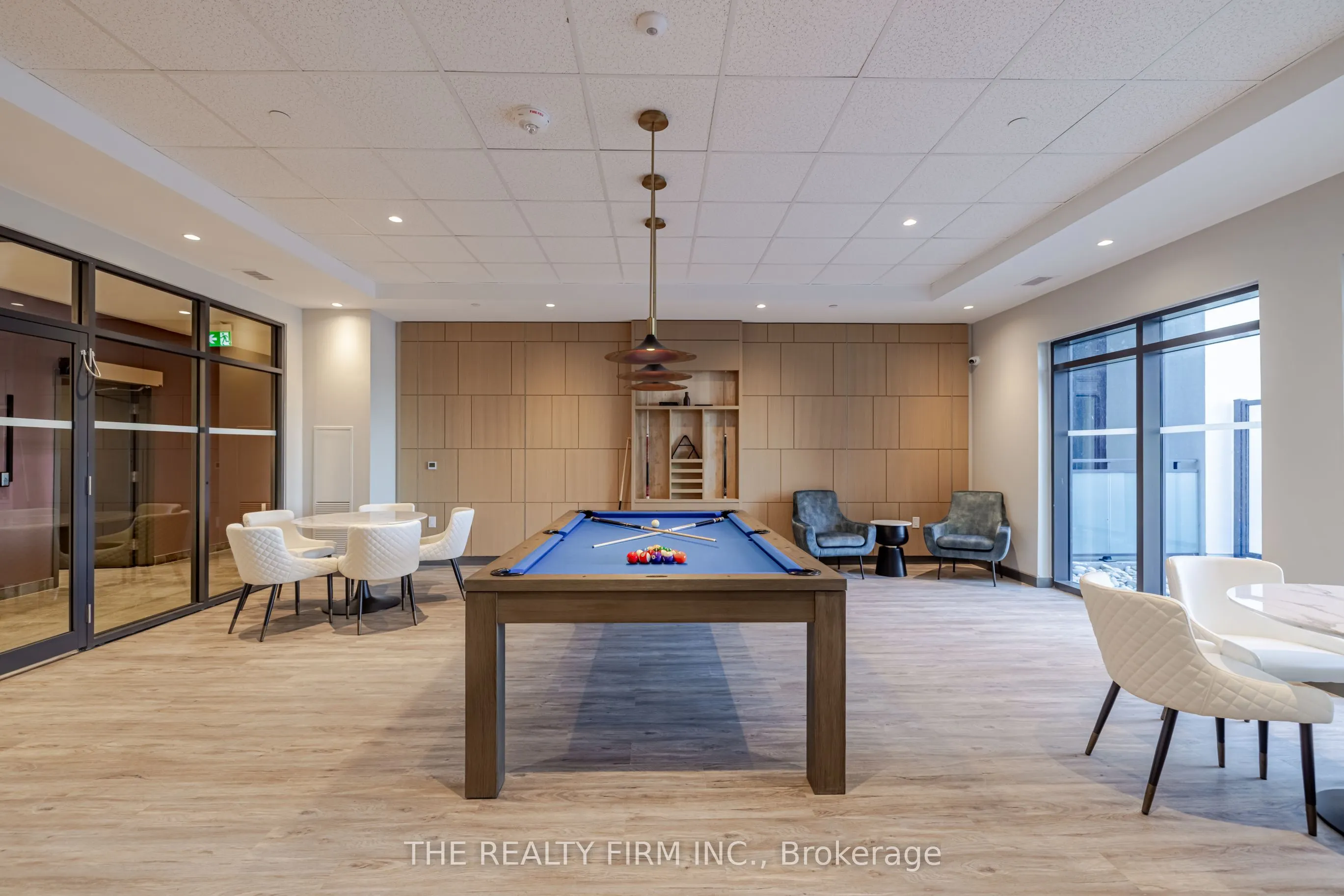 375 South Street, #806