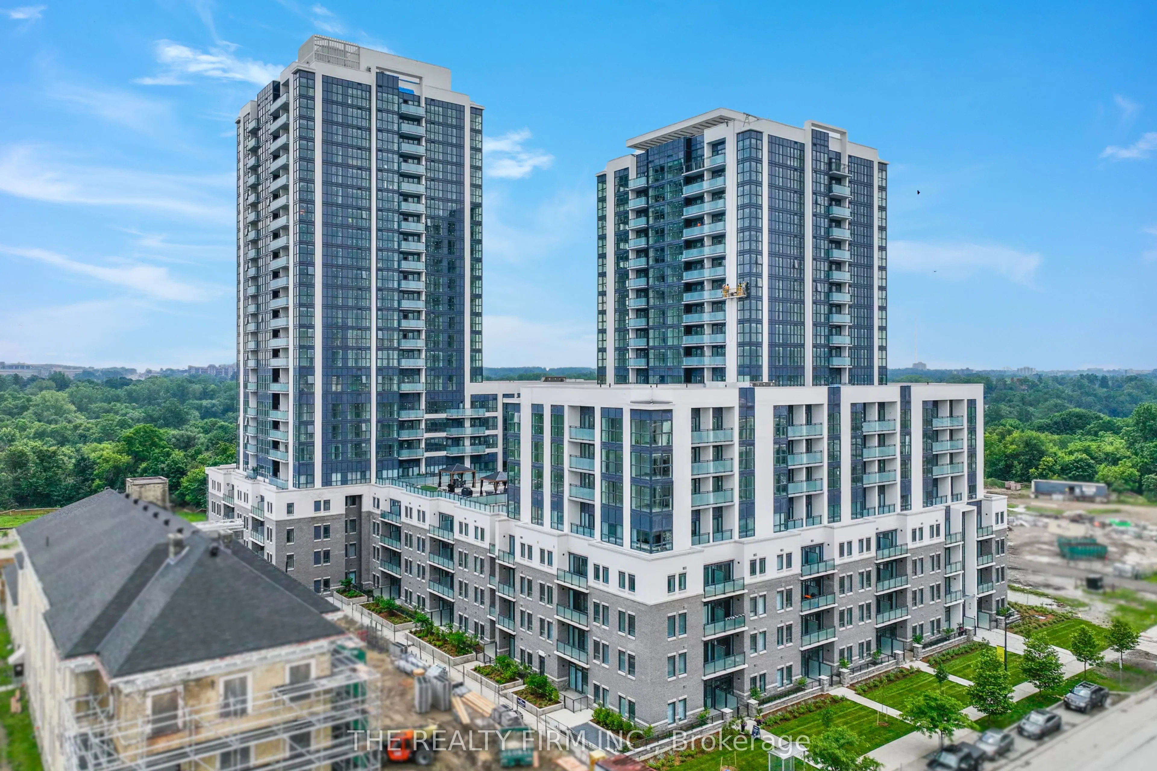 375 South Street, #806