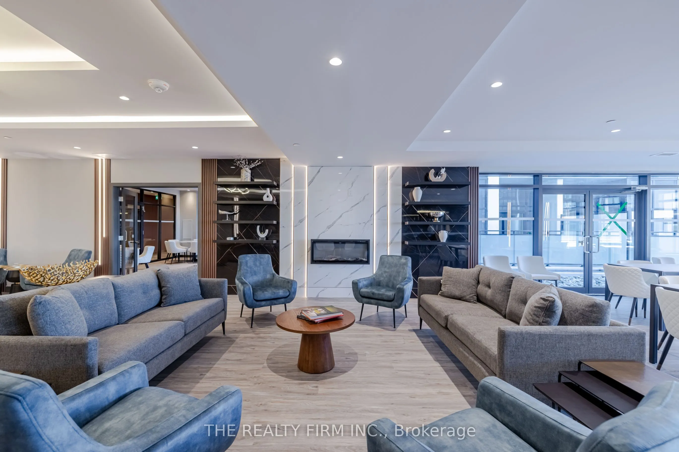 375 South Street, #806