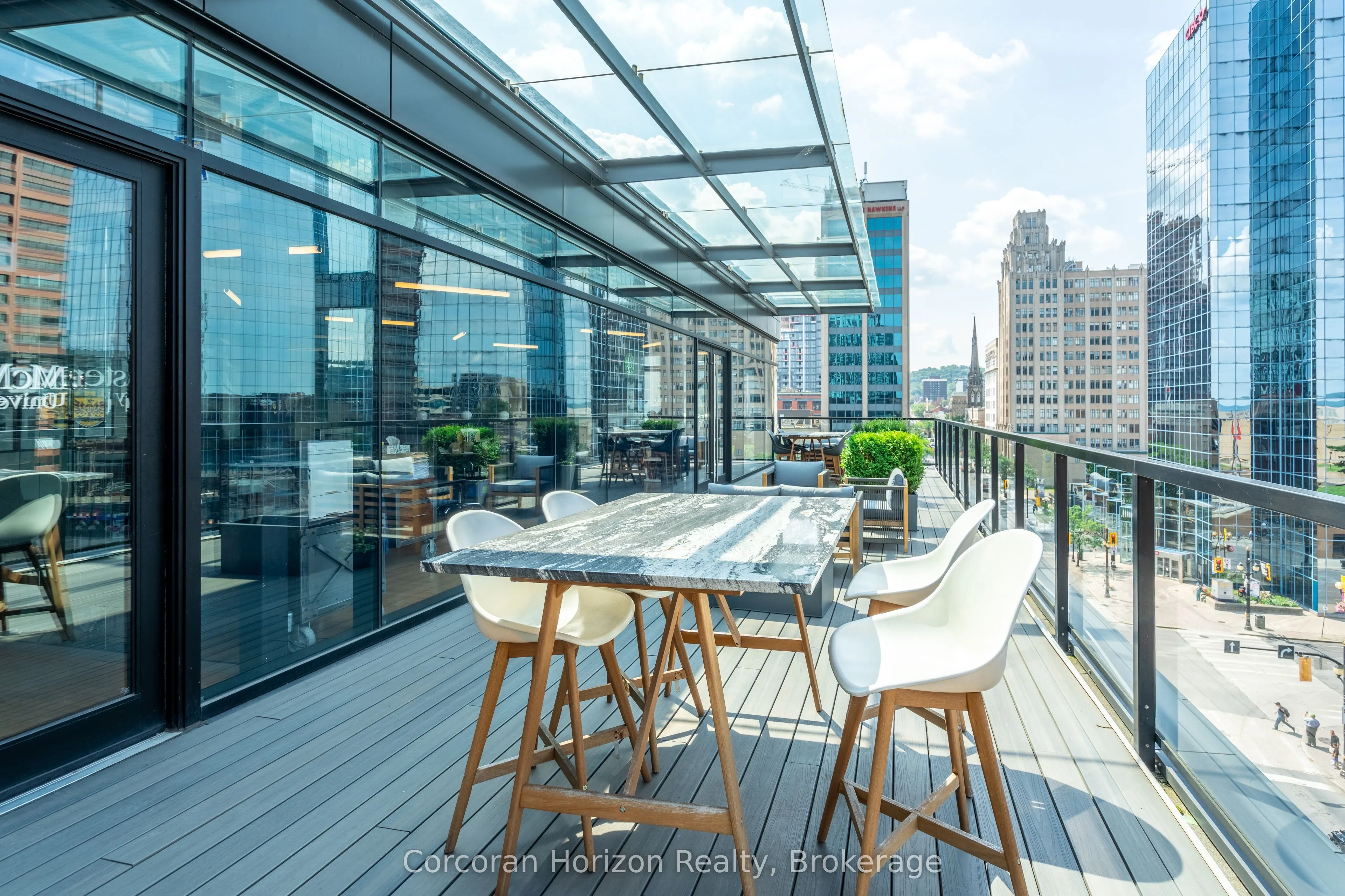 12 JAMES Street N, #302