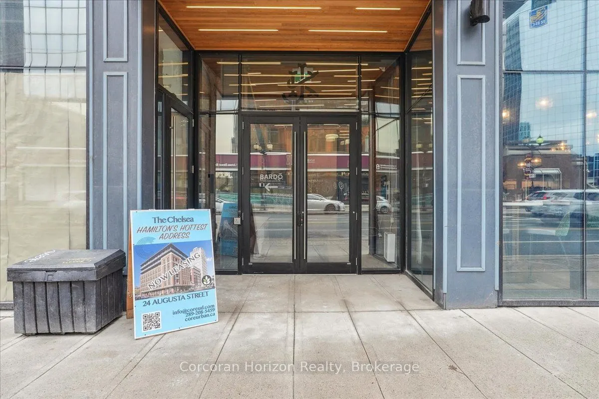 12 JAMES Street N, #302