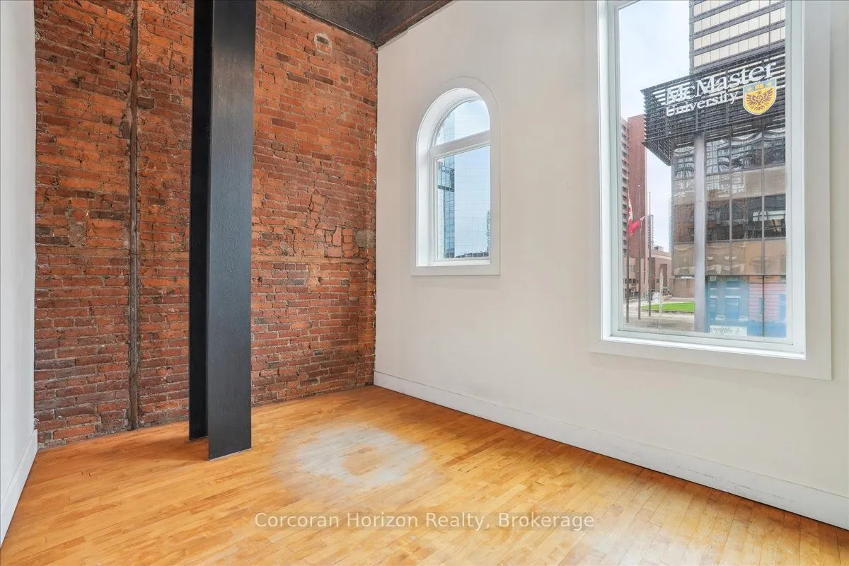 12 JAMES Street N, #302