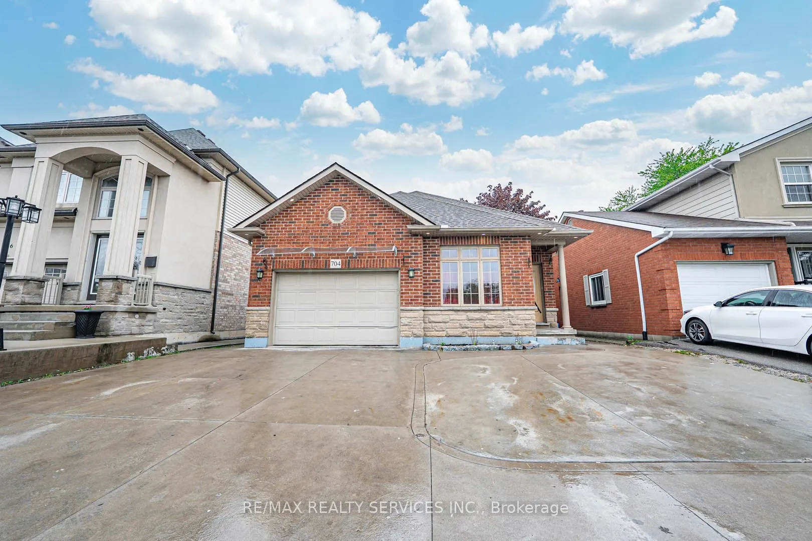 704 Stone Church Road E