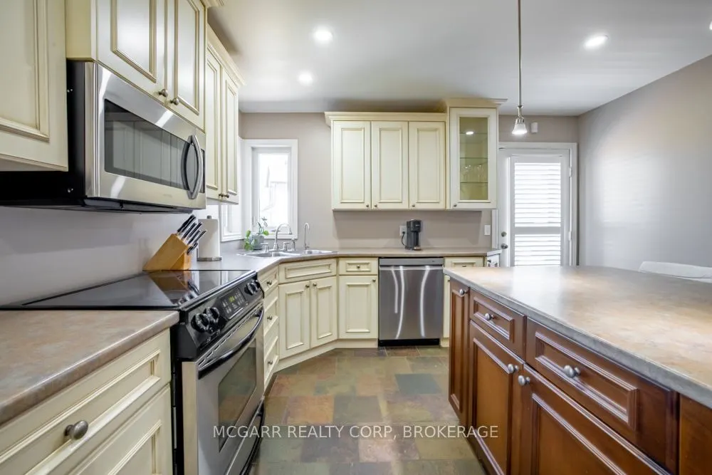 38 Nicholas Drive