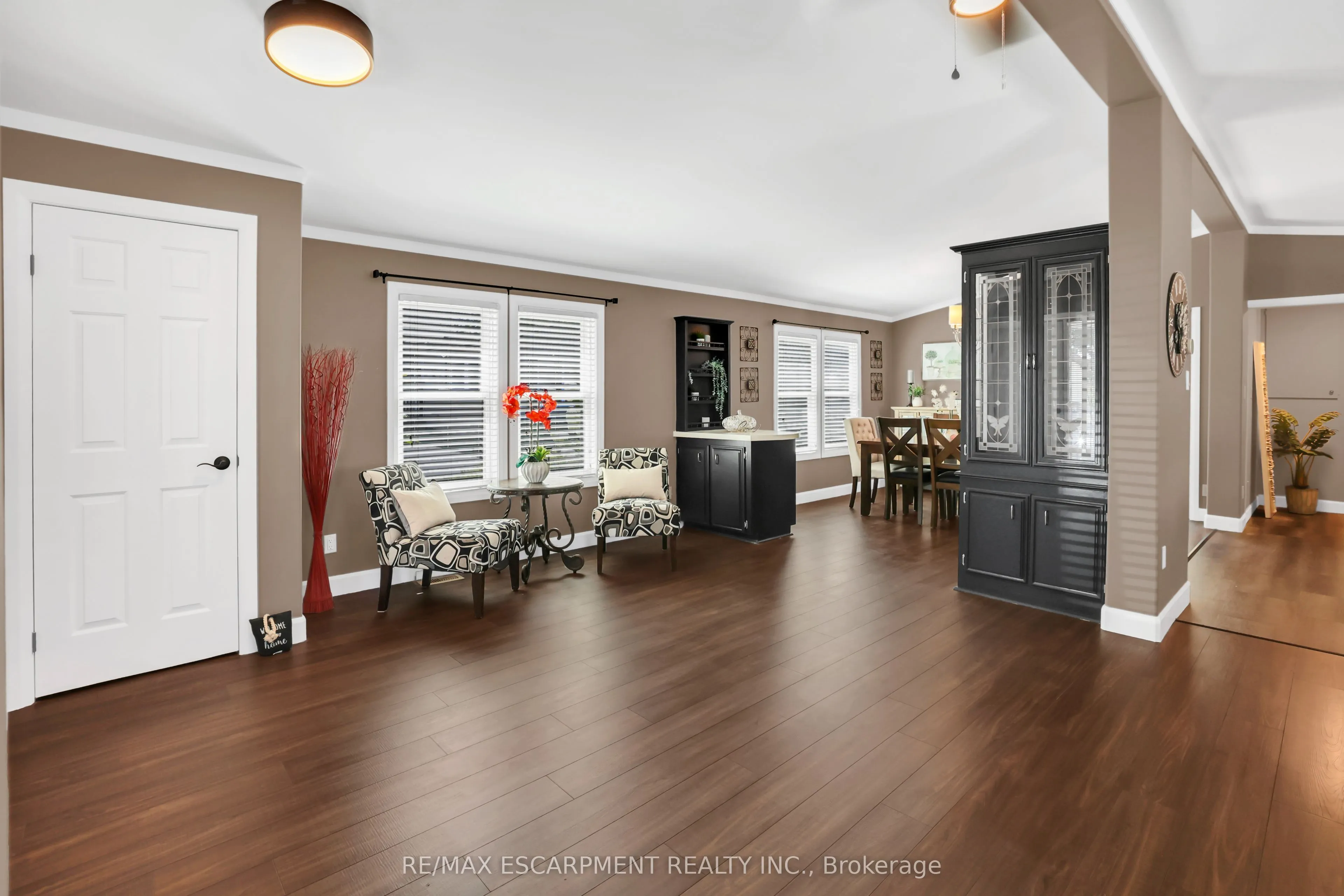 4450 Timothy Lane