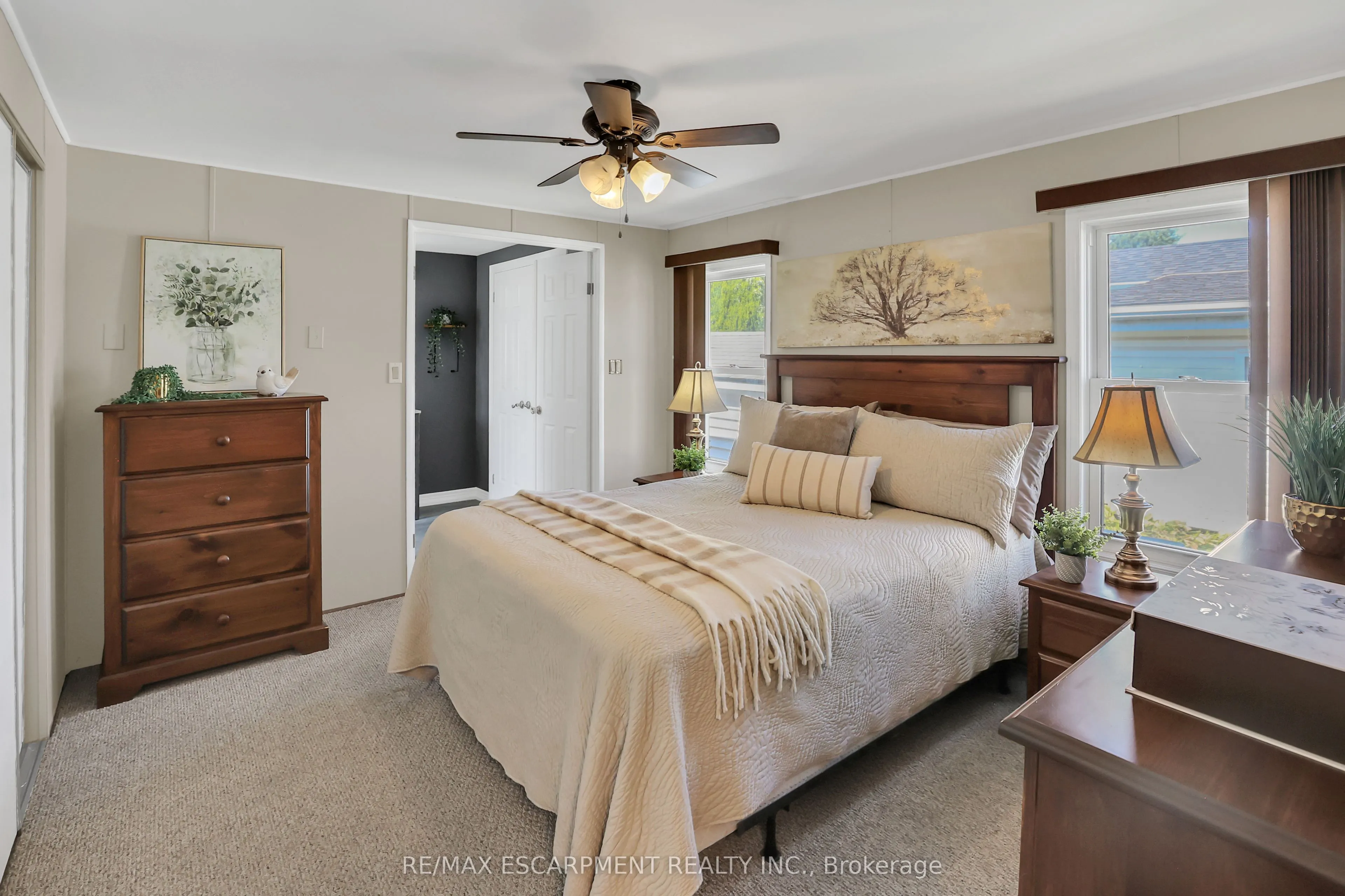 4450 Timothy Lane