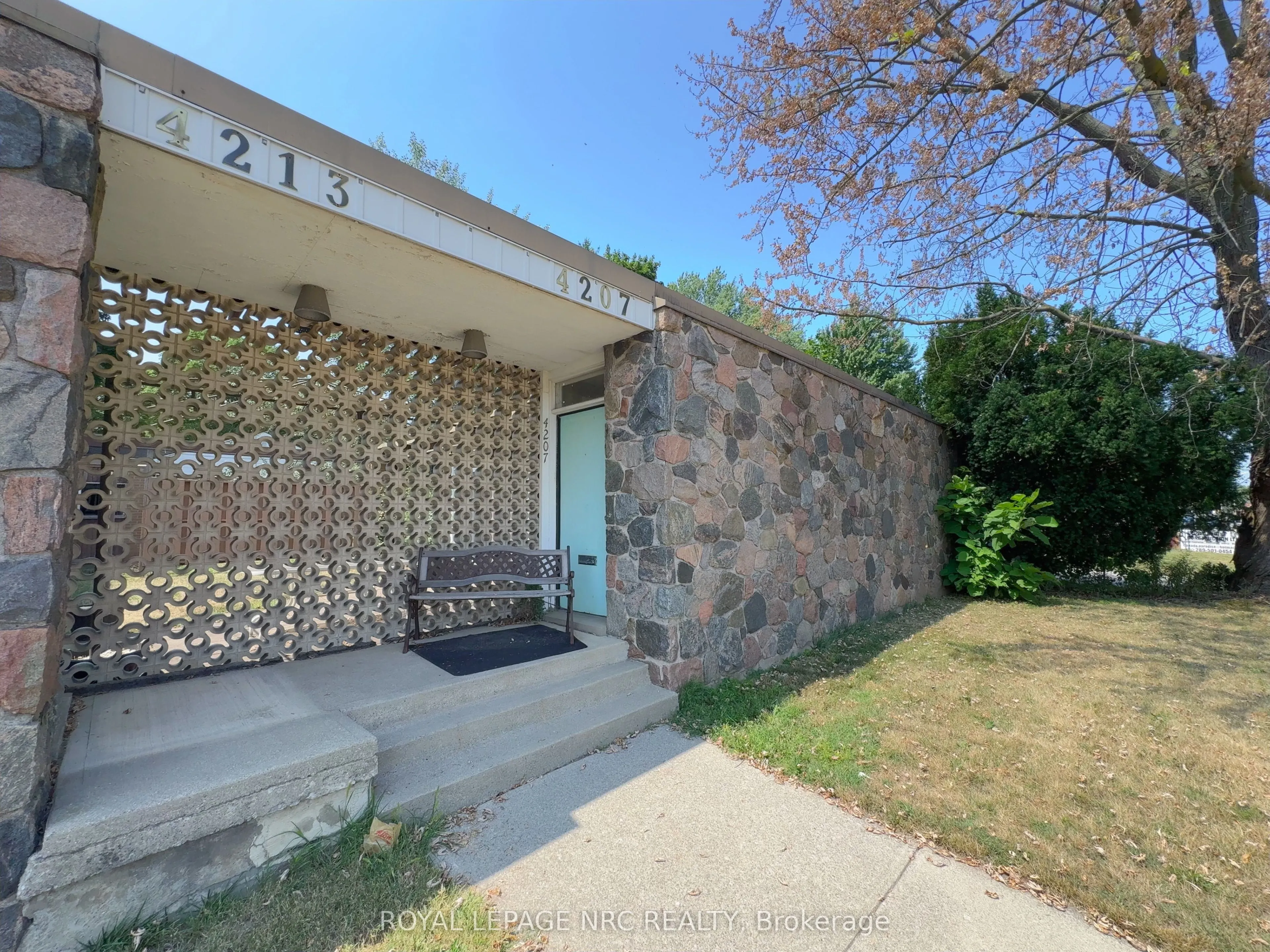 4213/4207 Drummond Road