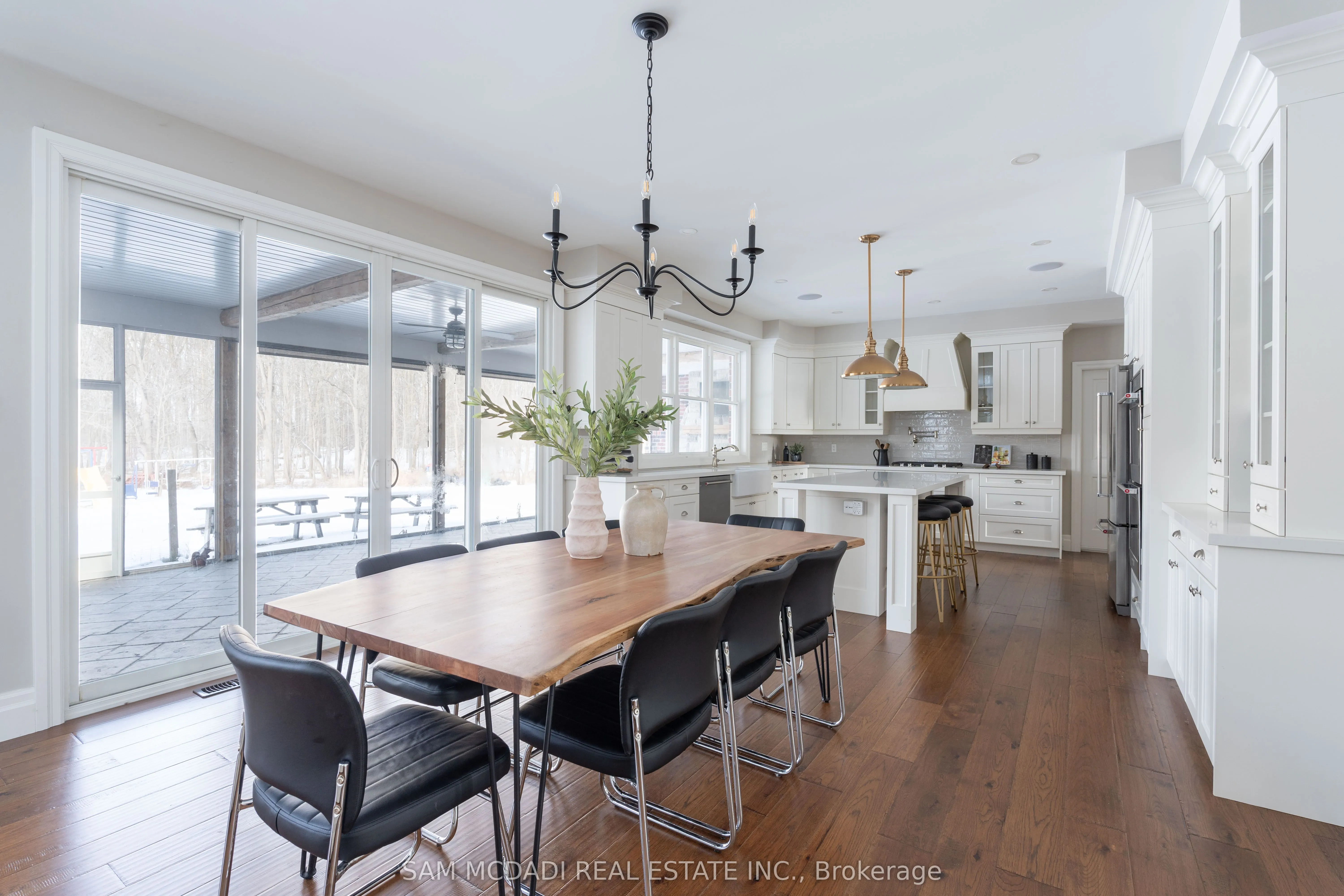 1096 Westbrook Road