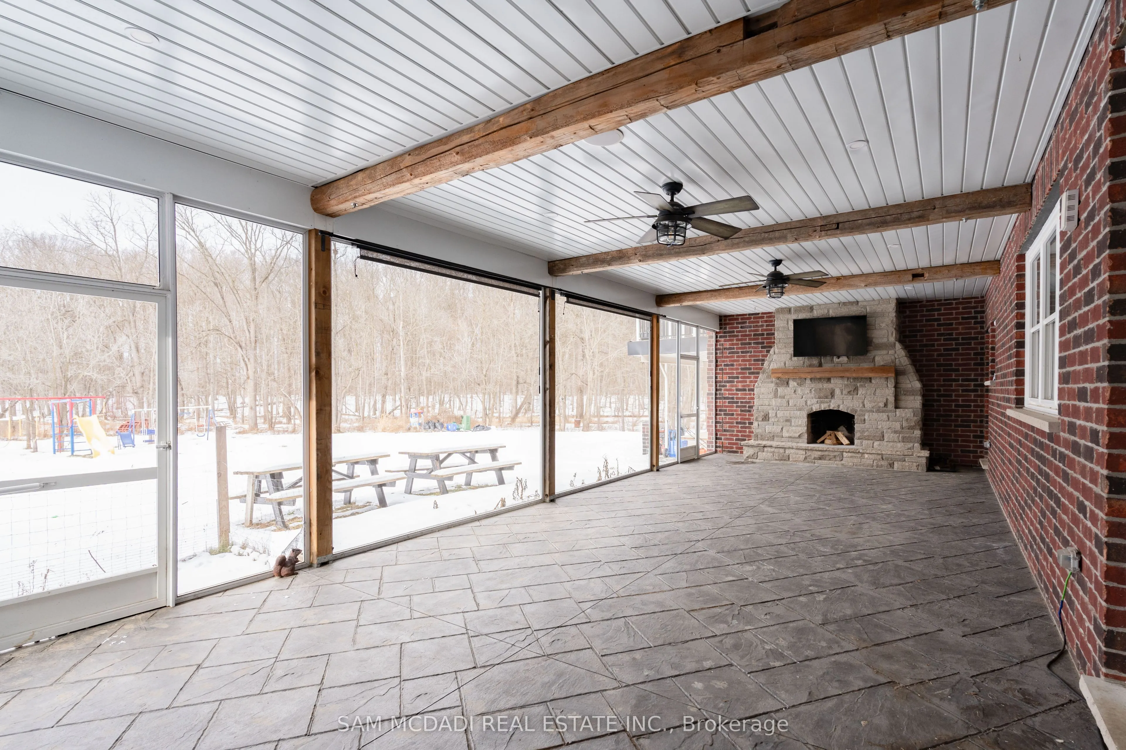 1096 Westbrook Road