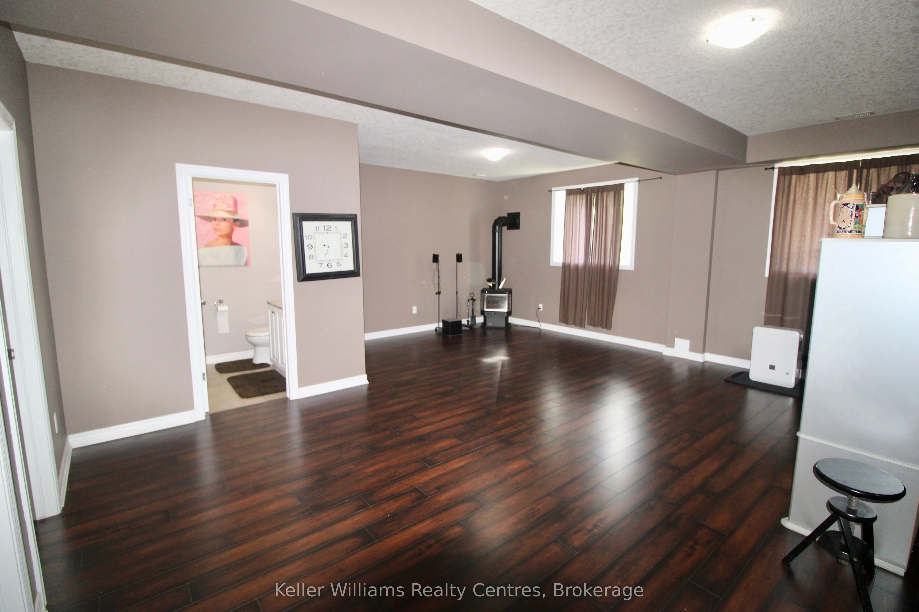 275 South Street E