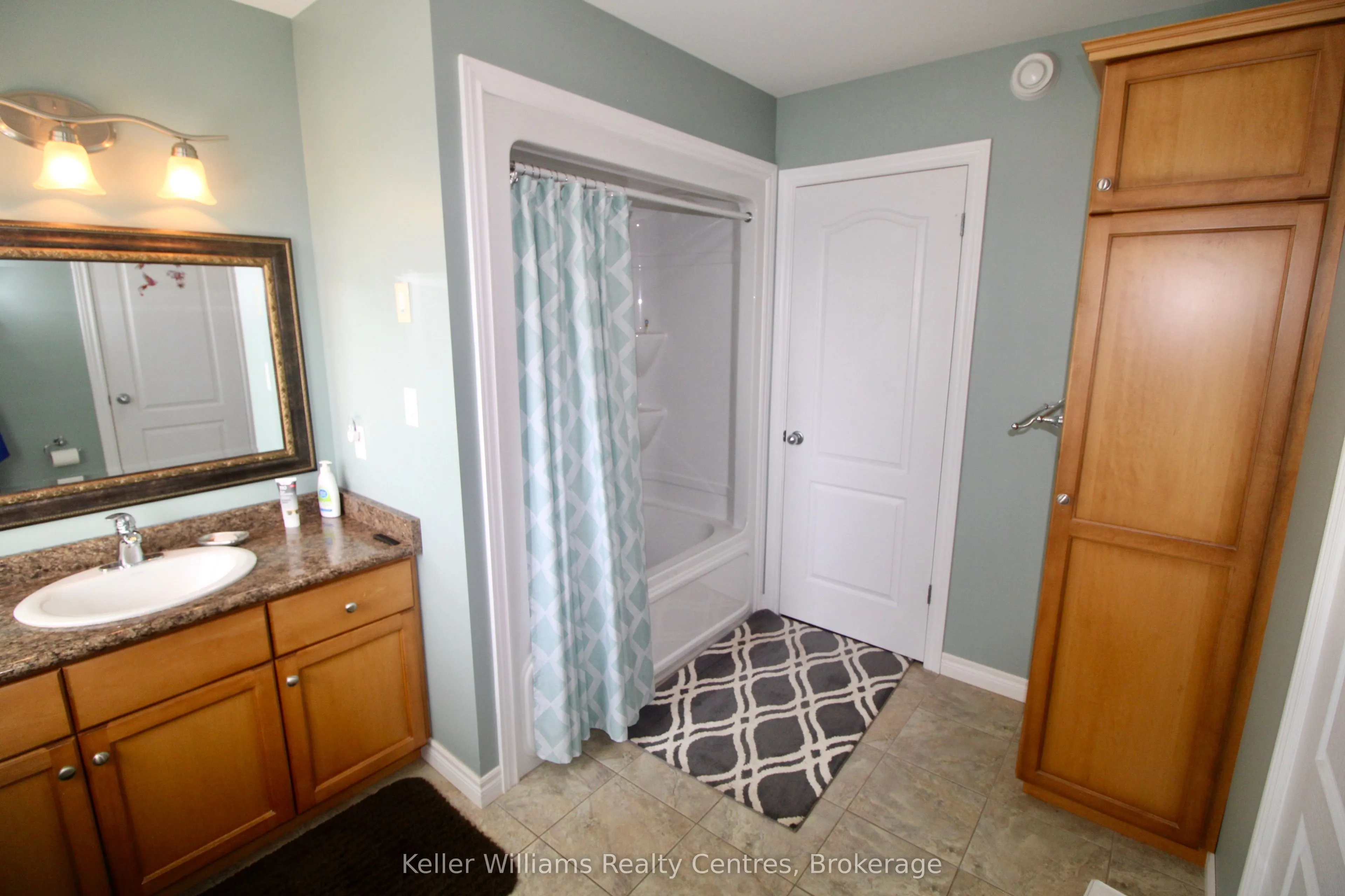 275 South Street E