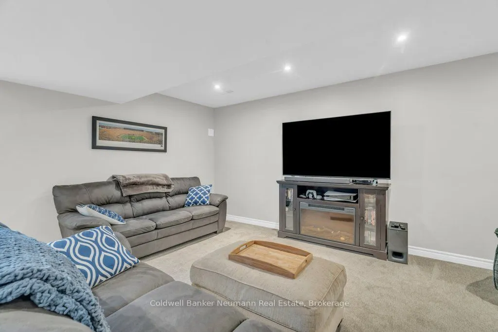 14 Jeffrey Drive