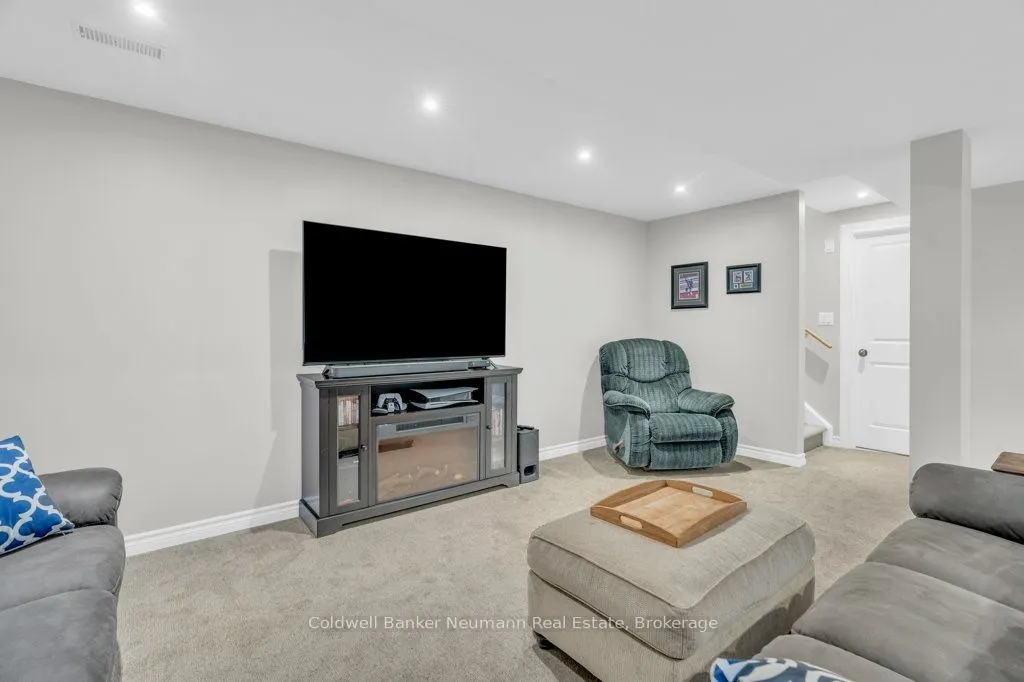 14 Jeffrey Drive