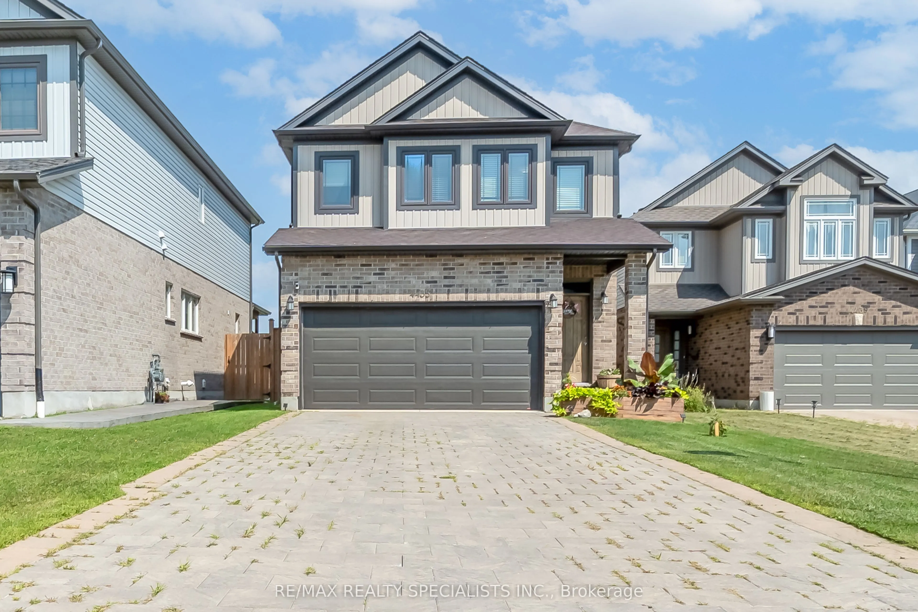 4435 Lismer Lane
