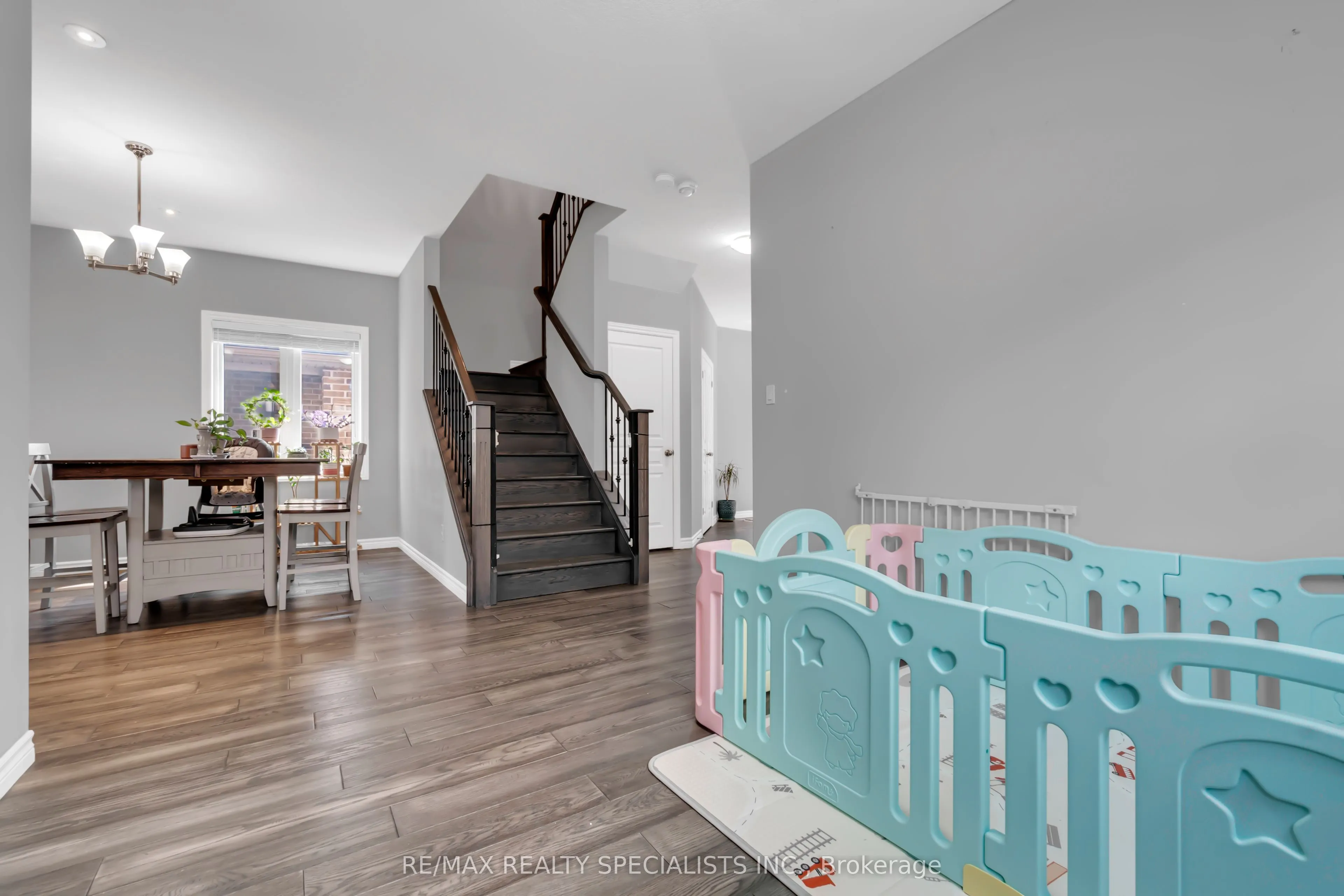 4435 Lismer Lane