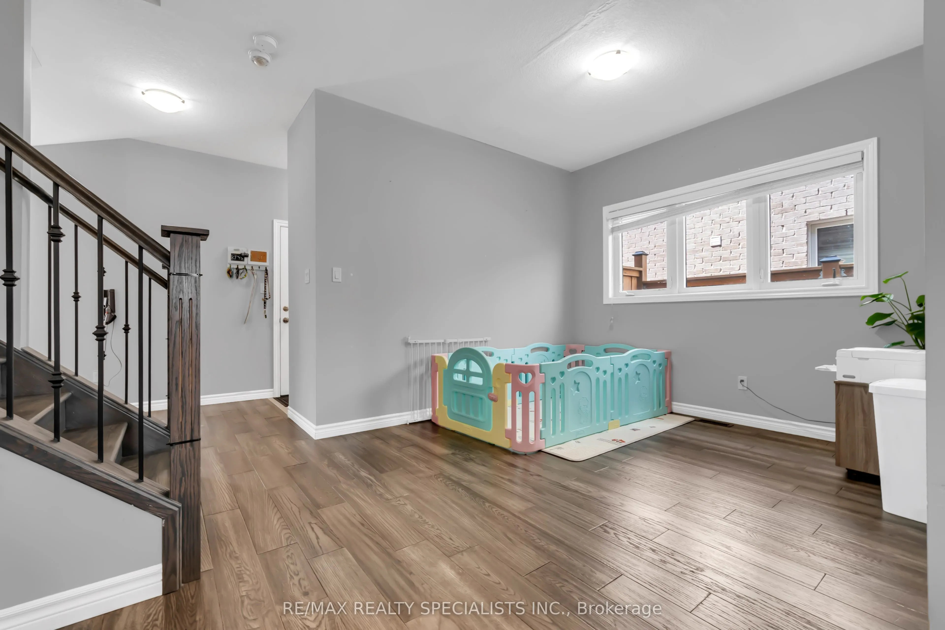 4435 Lismer Lane