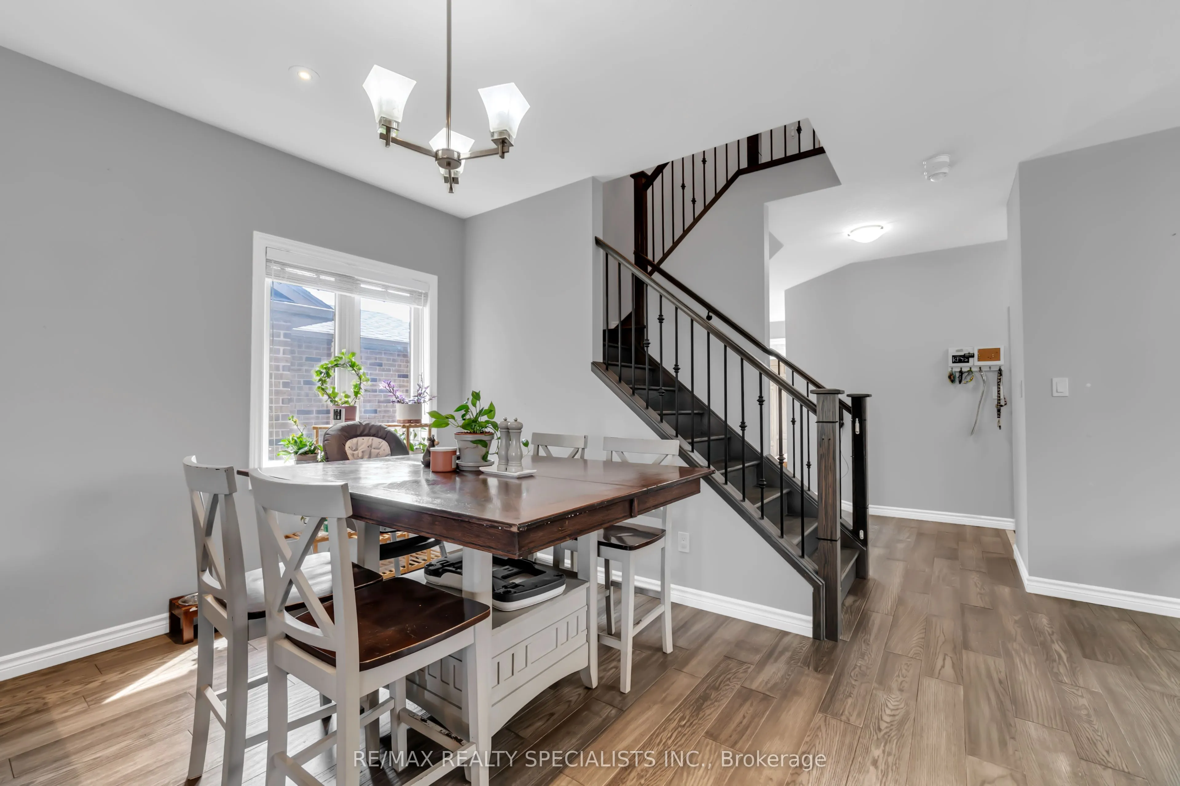 4435 Lismer Lane