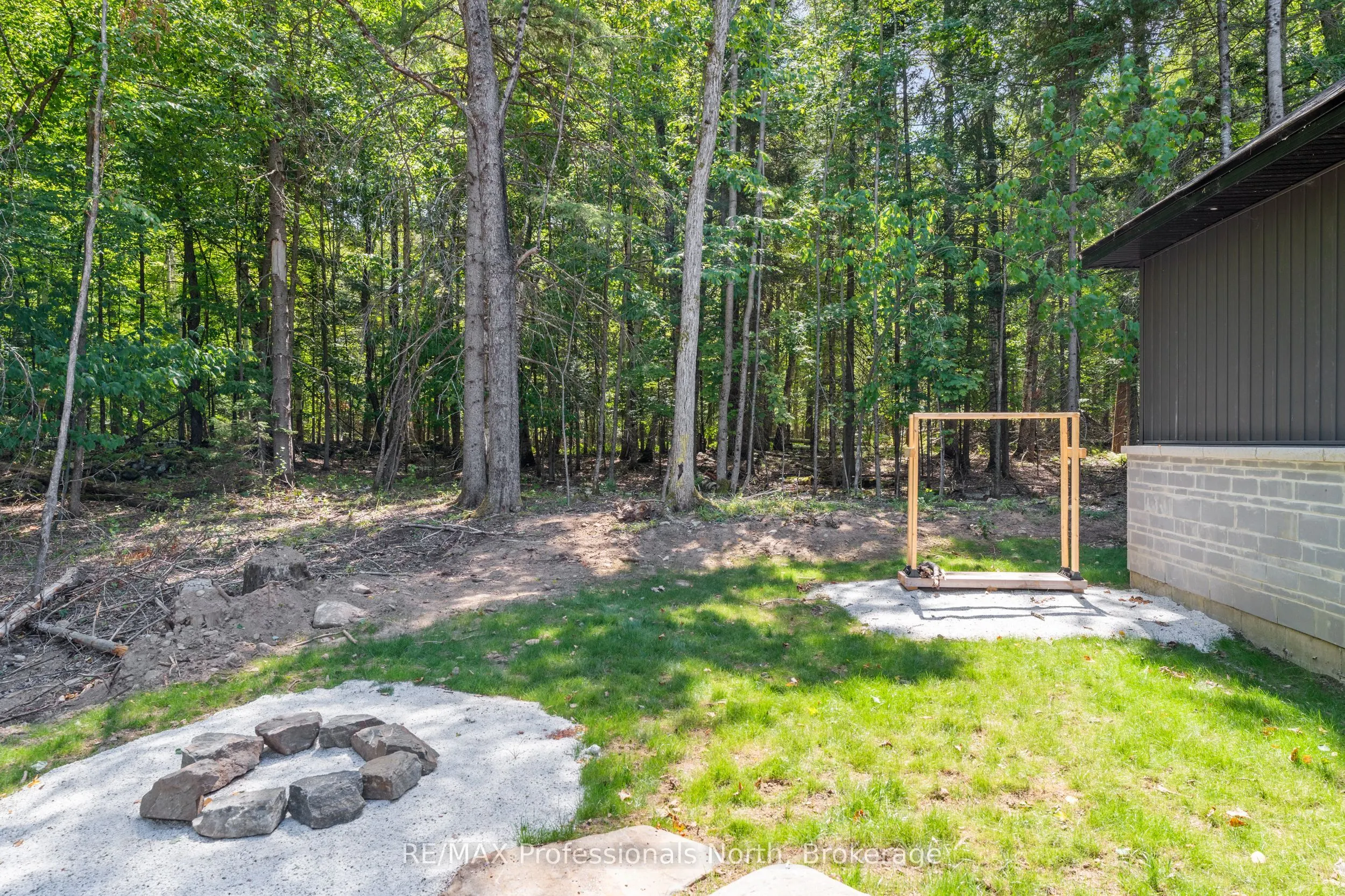 1076 Angel Road