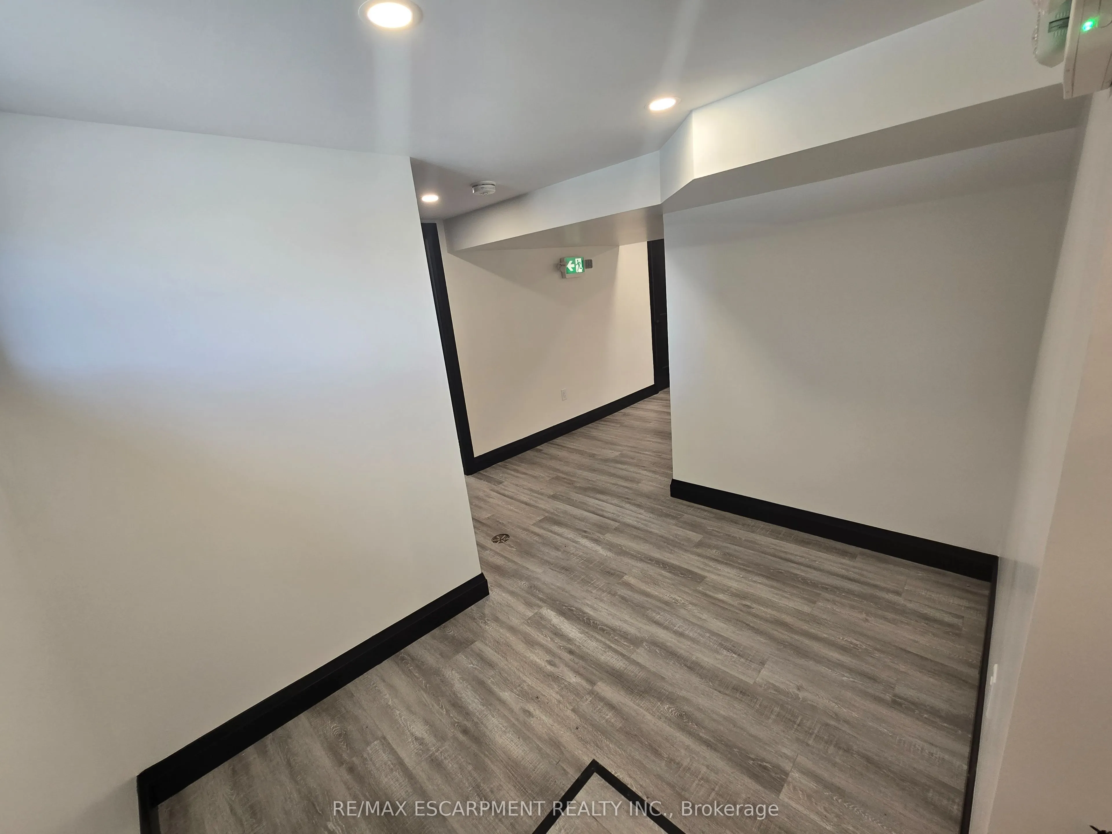 531 Queenston Road, #2